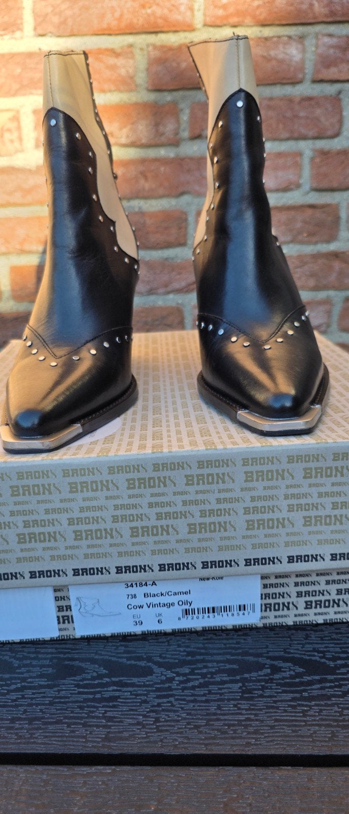 Bronx halfhoge leren laarzen zwart/beige mt 39, Bronx, Zwart, Lage of Enkellaarzen, Ophalen of Verzenden