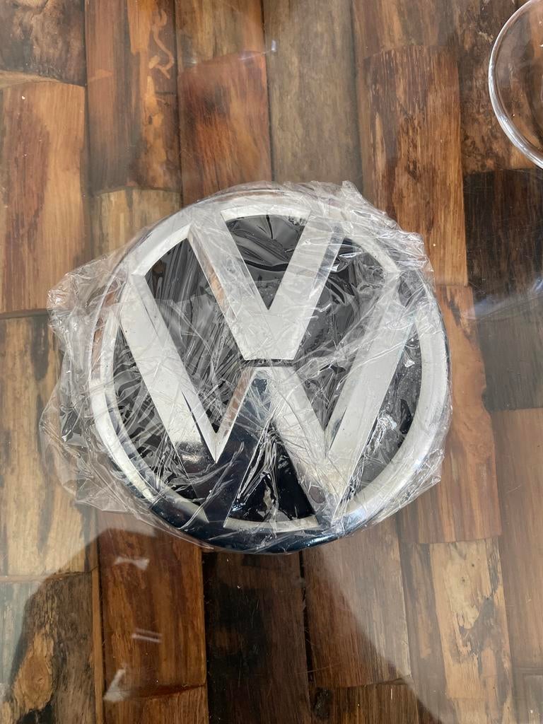 Volkswagen Up! Embleem (okt 2014) - Gebruikt, Ophalen of Verzenden, Gebruikt, Volkswagen