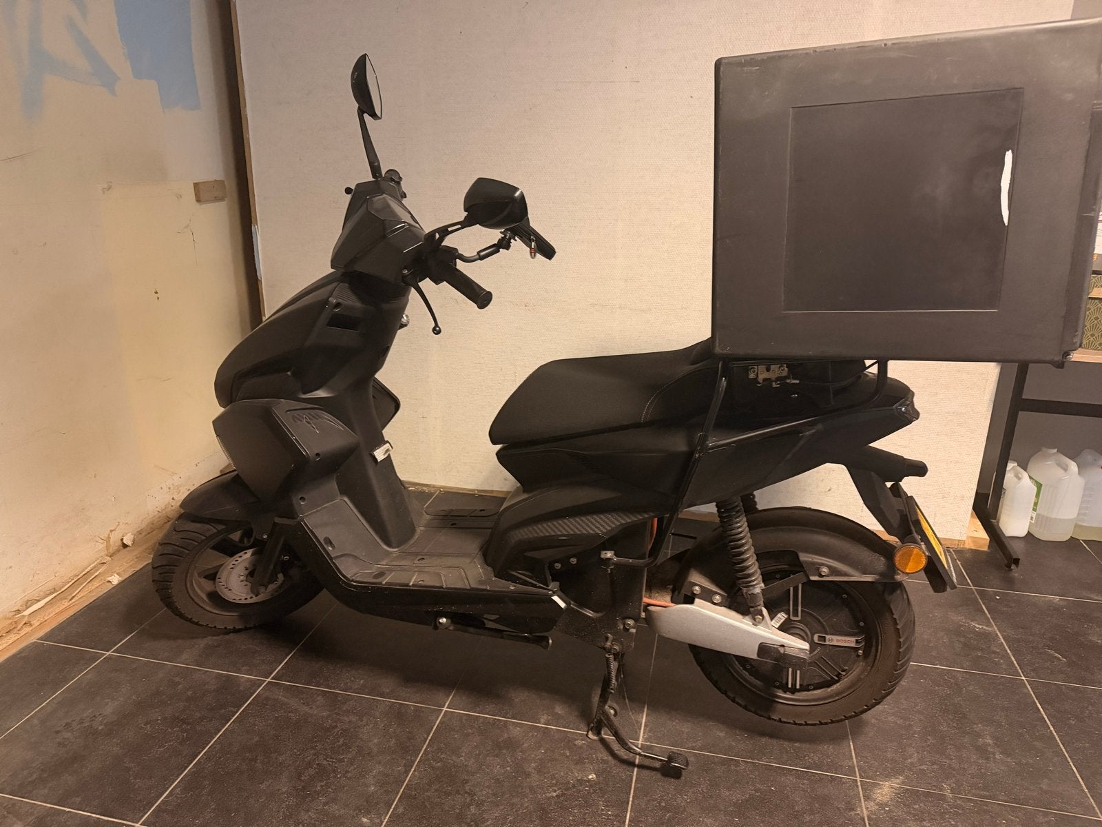 Elektrische scooter met bezorgbox - Ideaal voor bezorging, Ophalen of Verzenden, Gebruikt, Elektrisch, Overige merken