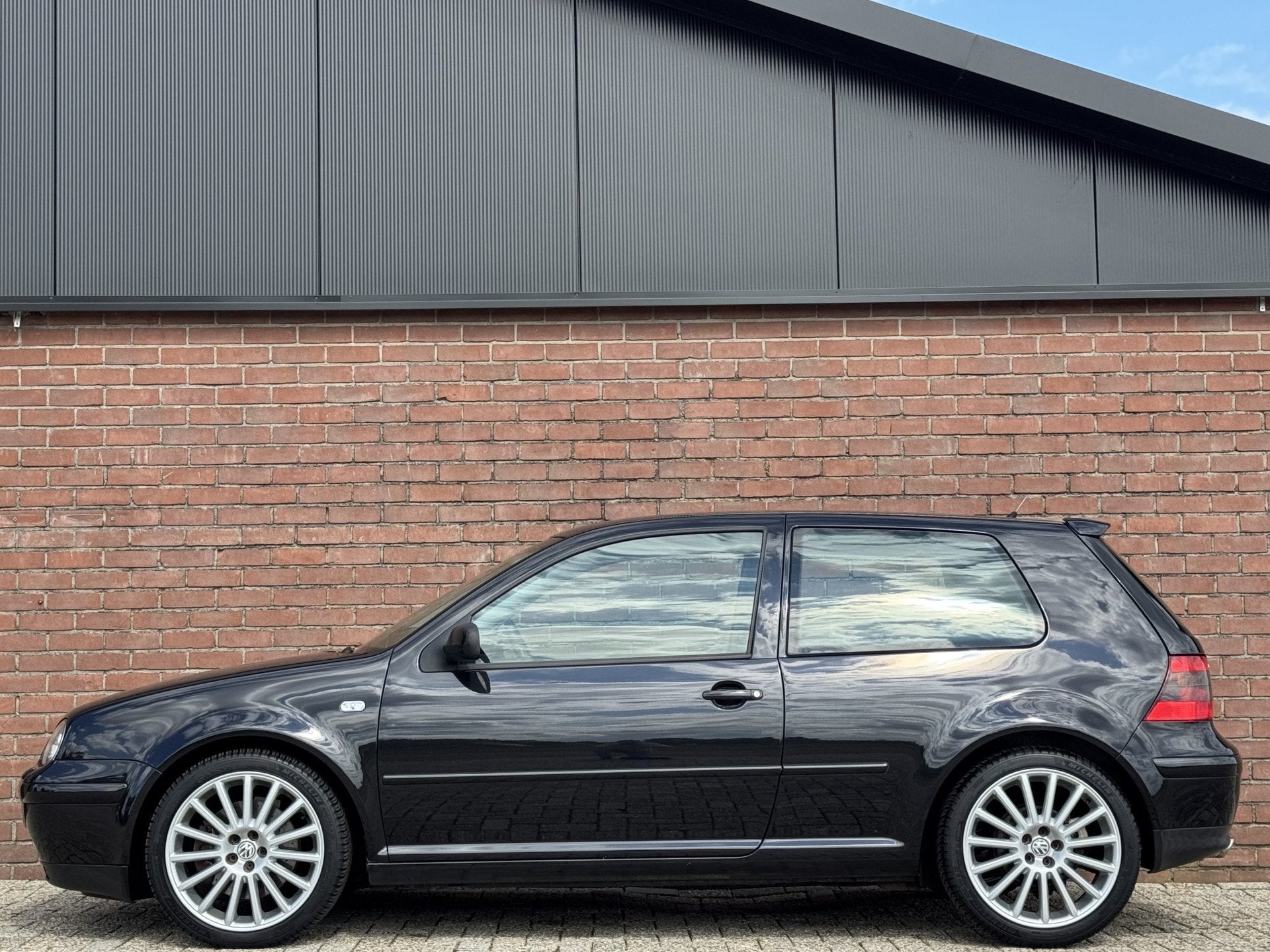 Volkswagen Golf 2.8 V6 4MOTION | NL-AUTO! | DEALER OH!, Auto's, Stof, Gebruikt, Zwart, 700 kg