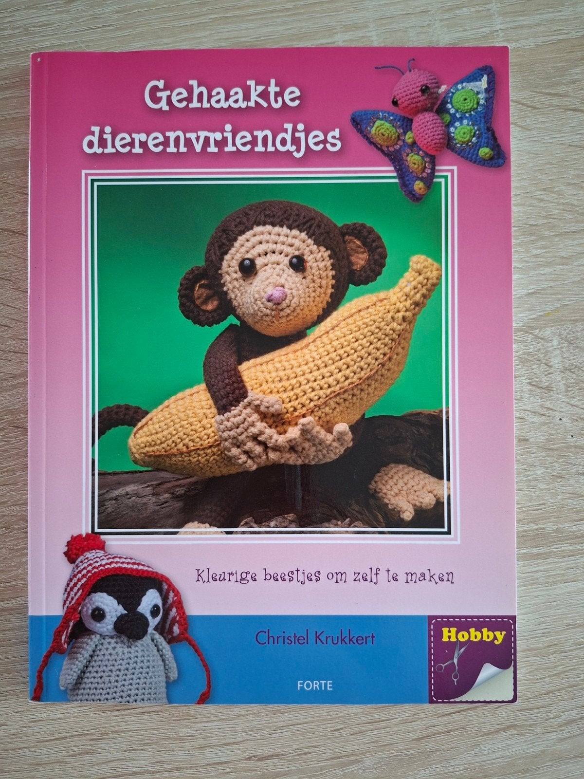 Gehaakte dieren: patronenboek voor schattige amigurumi, Breien en Haken, Ophalen of Verzenden, Zo goed als nieuw, Christel Krukkert