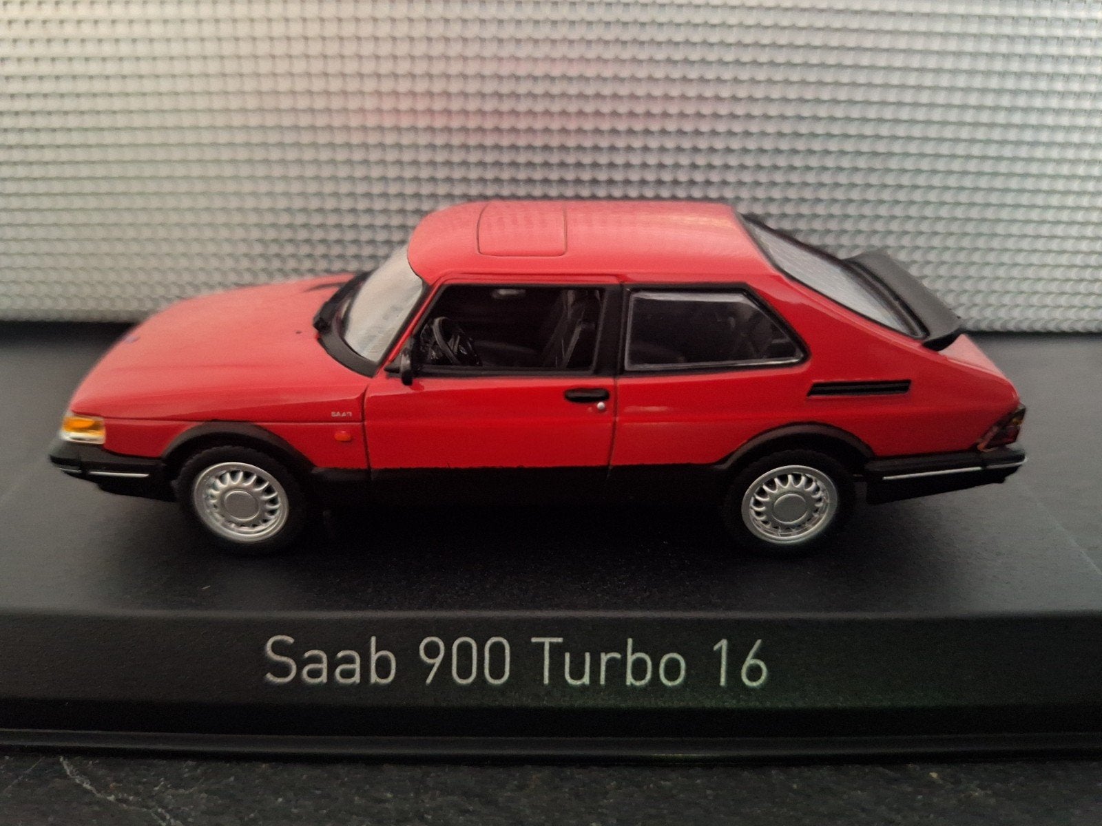 Saab 900 Turbo 16 Schaal 1:43, Hobby en Vrije tijd, Auto, Norev, Ophalen of Verzenden, Norev