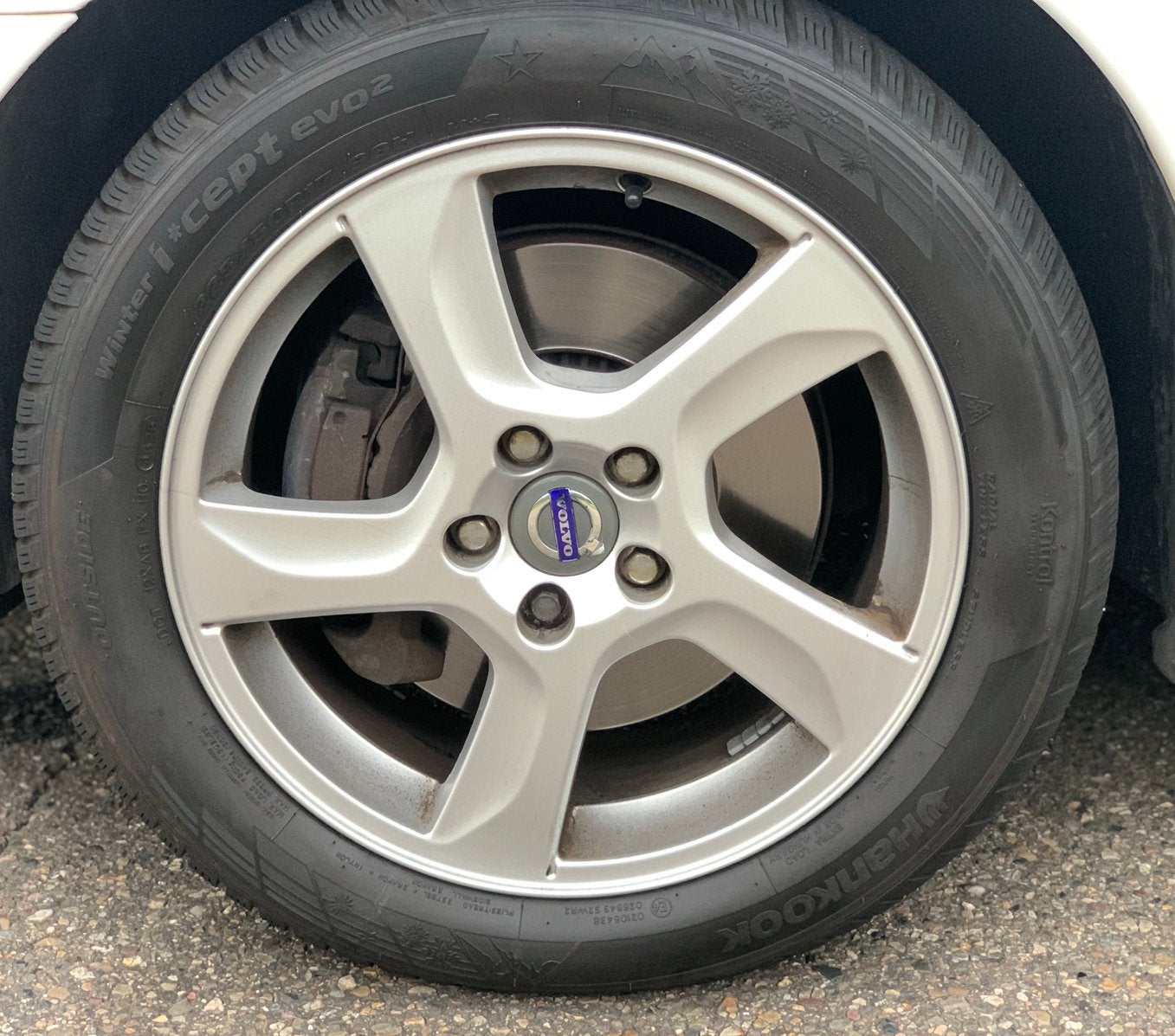 Volvo V70 R Velgen met ZGAN hankook winterbanden 225x50x17, Auto-onderdelen, Ophalen, Banden en Velgen, Nieuw, 17 inch