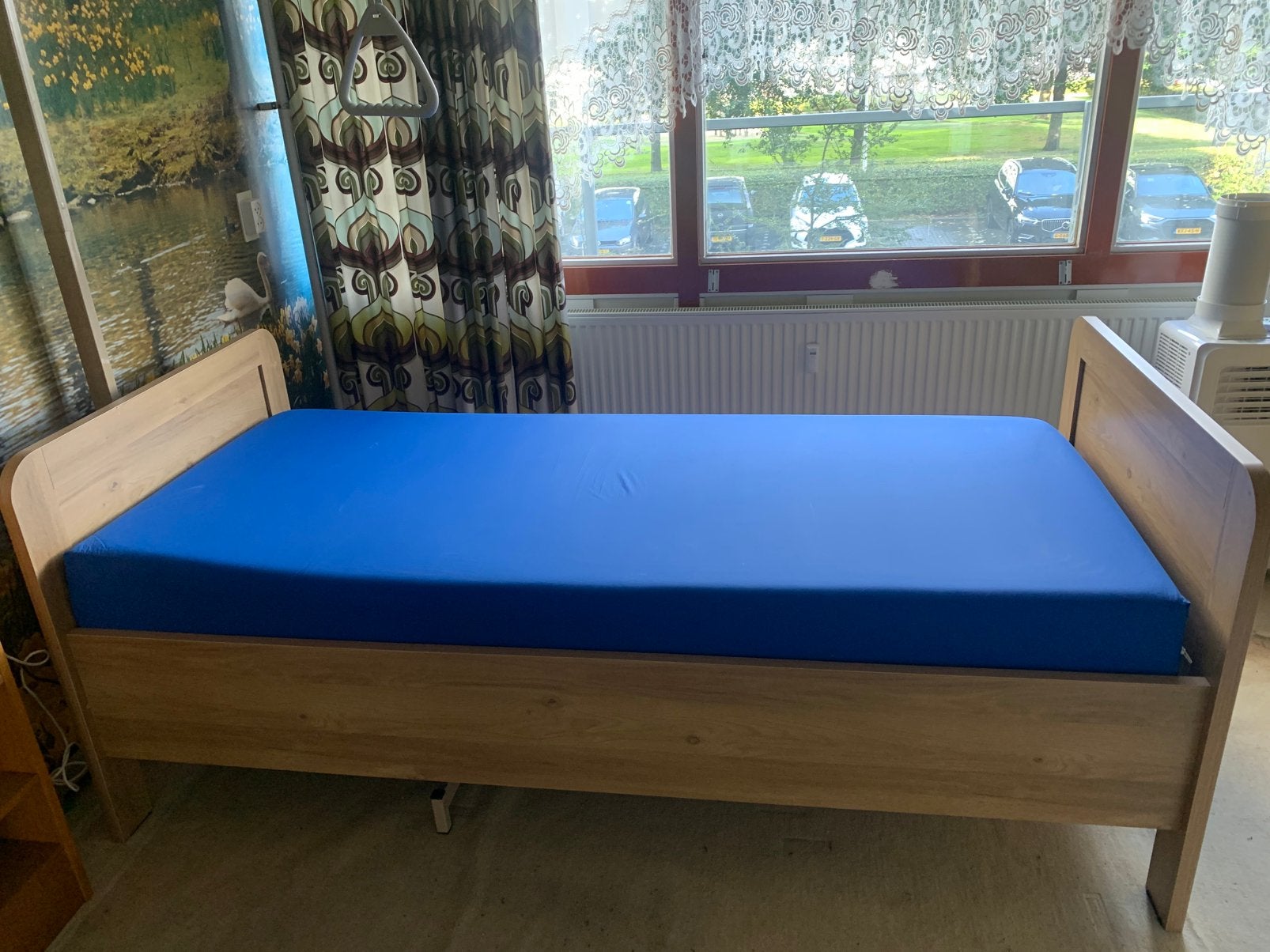 Senior bed electrische bodem, Huis en Inrichting, Ophalen, Verstelbaar, 90 cm, Eenpersoons