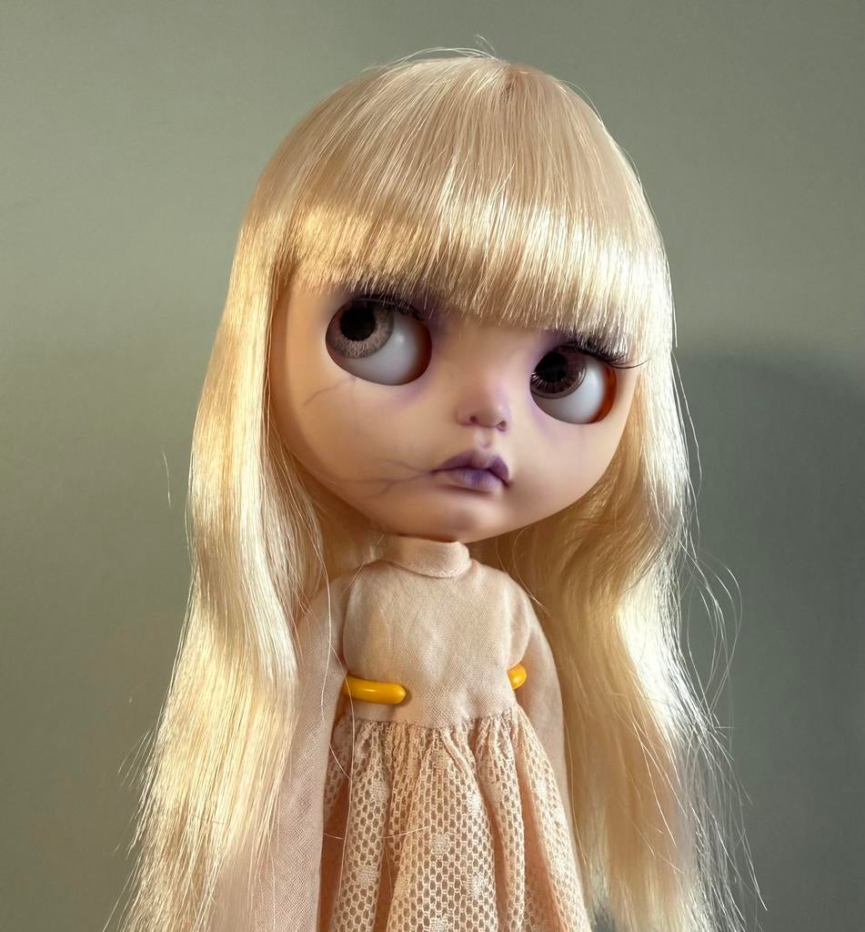 Blythe custom popje van B de Valentina, Verzamelen, Poppen, Verzenden, Gebruikt, Pop