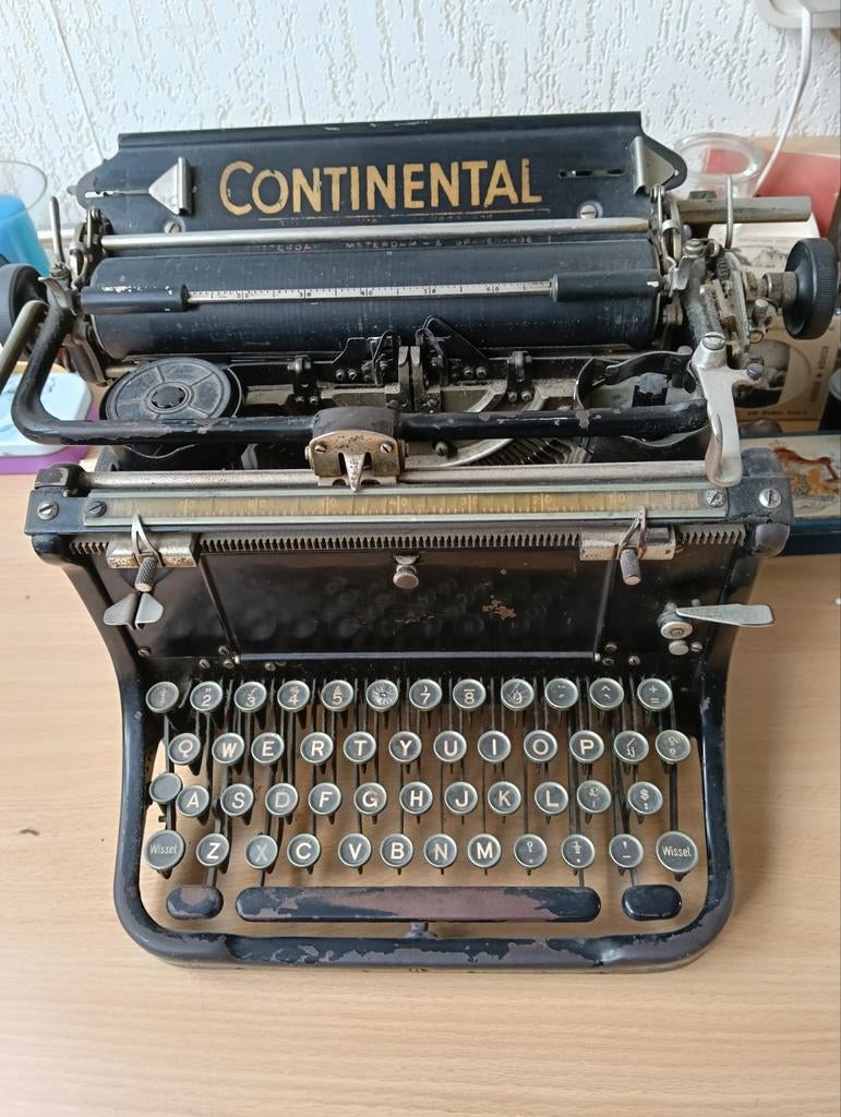 Aangeboden: Antieke typemachine. Merk: Continental, Ophalen