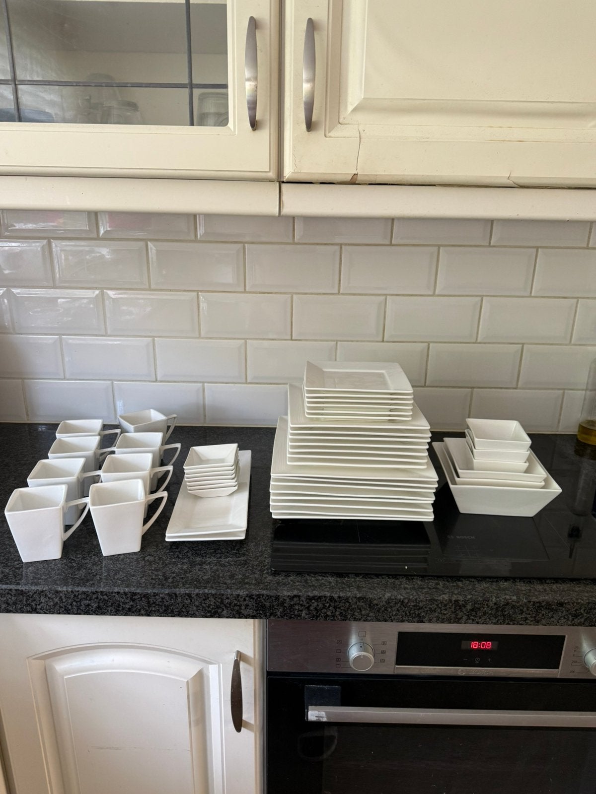 Xenos serviesset – wit & vierkant, Huis en Inrichting, Keuken | Servies, Ophalen, Zo goed als nieuw, Bord(en), Overige stijlen