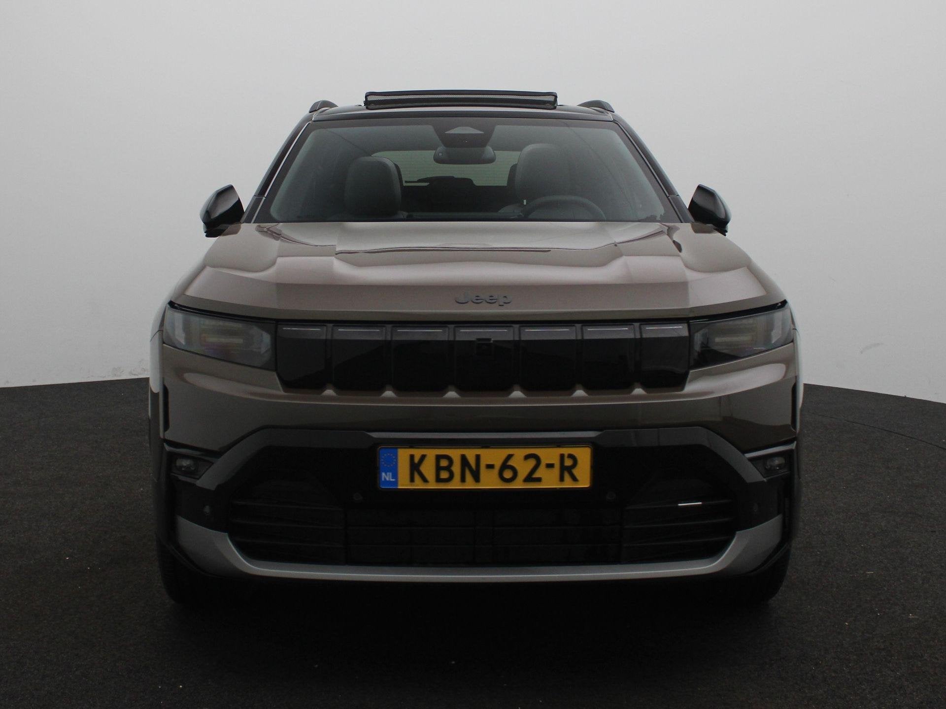 Jeep Compass First Edition 74 kWh | 360 camera | Focal premi, 213 pk, 31 min, 600 kg, 1000 kg