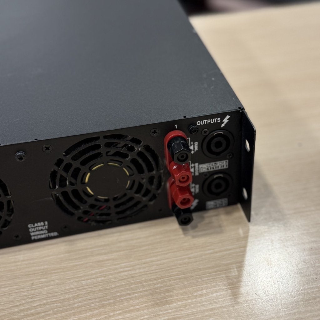 Crown XLS402 PA eindversterker 900 Watt max!, Flex Ltd., Zo goed als nieuw, https://flex.com/contact-us, Nobelstraat 10, 5807 GA Oostrum LB, Limburg, Nederland