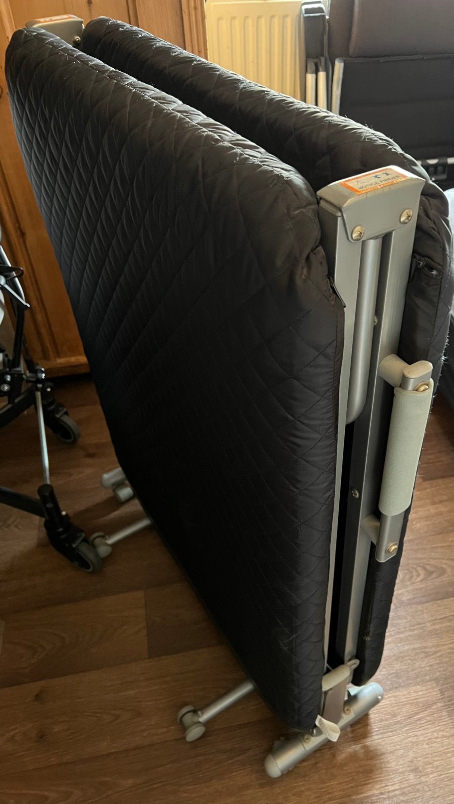 Stretcher stevig, degelijk, 1x gebruikt, Ophalen, Eenpersoons, Blauw, Inklapbed