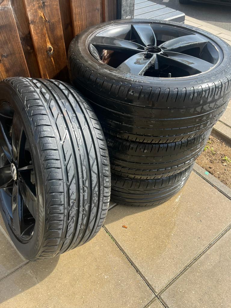 Pirelli & bridgestone banden incl velgen 17 inch, Auto-onderdelen, Ophalen of Verzenden, Band(en), Zomerbanden, Gebruikt