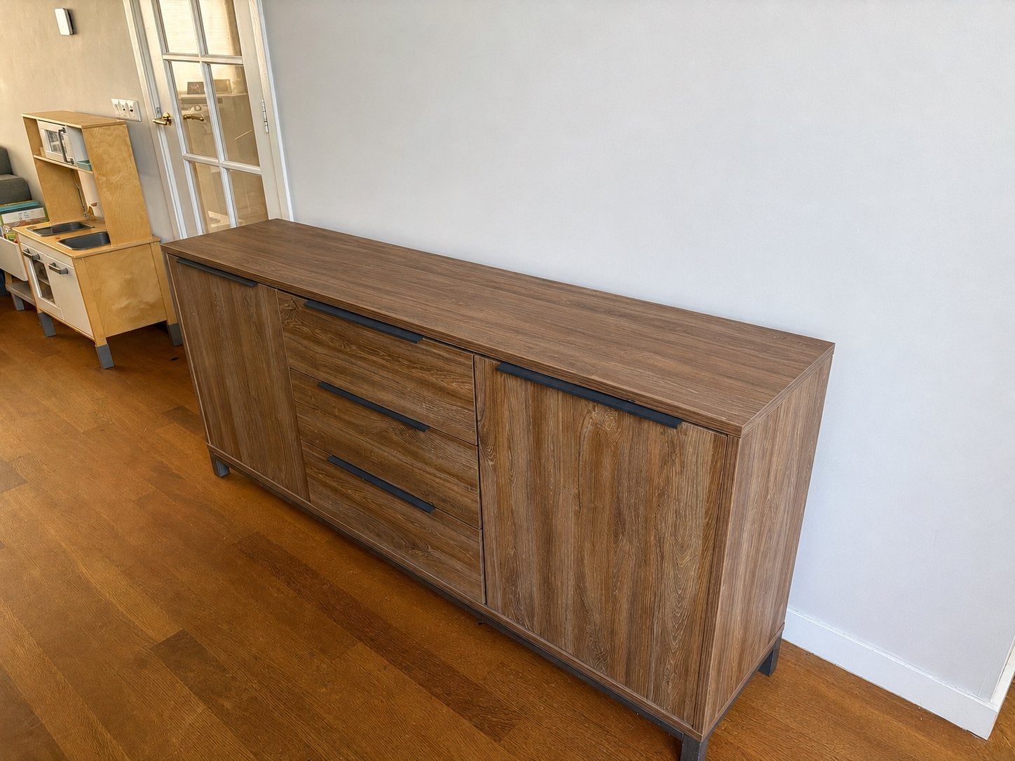 Gratis af te halen: Dressoir, Ophalen, Gebruikt, 150 tot 200 cm, Met lade(s)