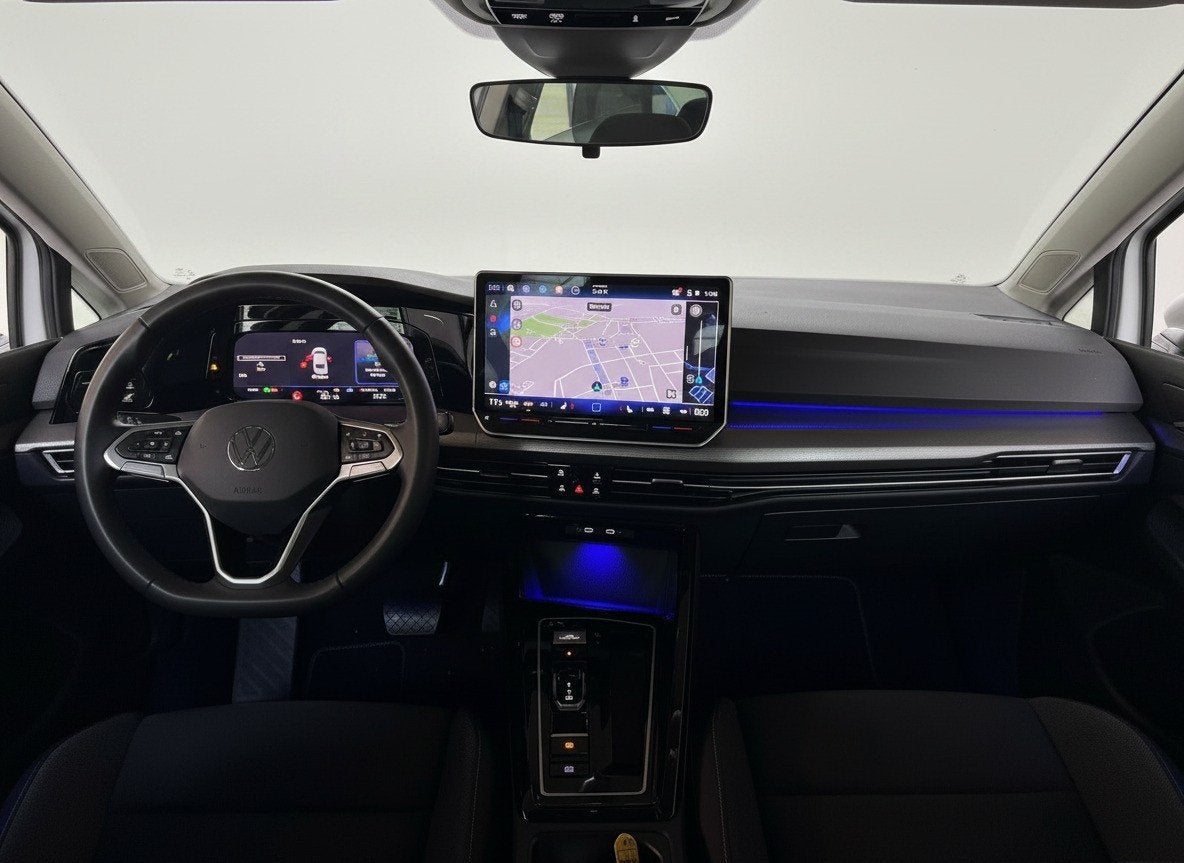 Volkswagen Golf 1.5 eHybrid 204PK PHEV STYLE EDITION CAMERA/, 12 maanden, Zwart, 4 cilinders, Wit