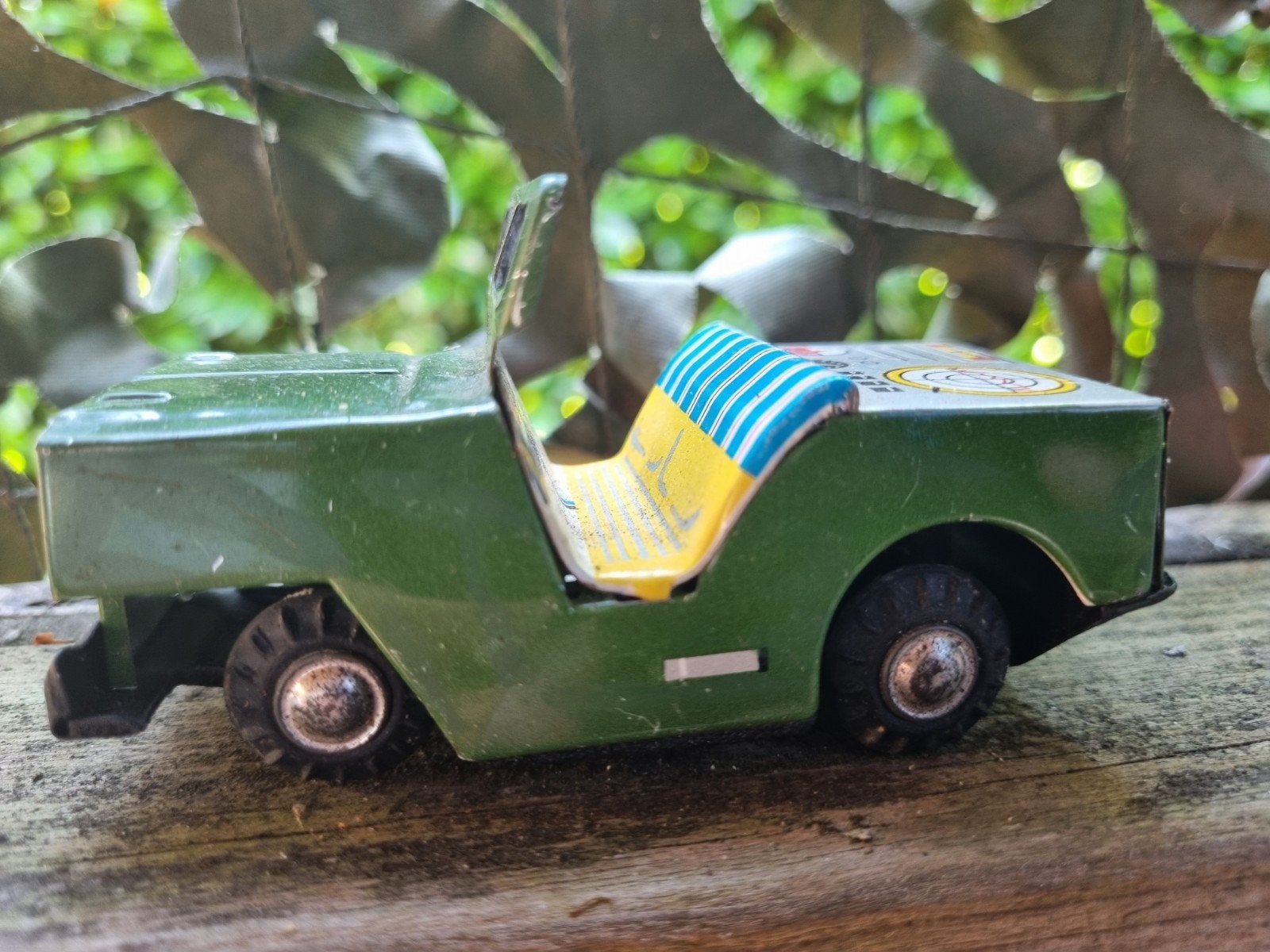 Vintage blikken speelgoed jeep, groen, Ophalen, Gebruikt