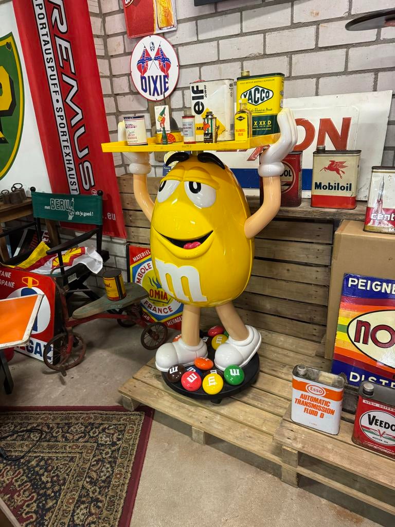 Grote M&M's display figuur - Geel met dienblad, Ophalen, Reclamebord, Gebruikt, .