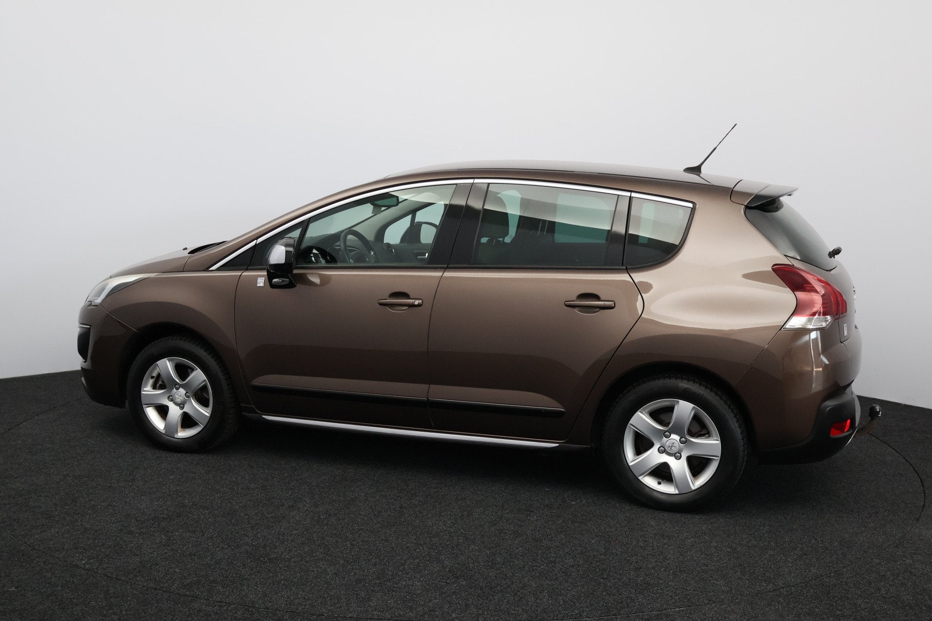Peugeot 3008 2.0 HDi HYbrid4 Blue Lease/ Trekhaak/ 16'' LMV/, Auto's, Peugeot, Automaat, Gebruikt, Beige, 4 cilinders