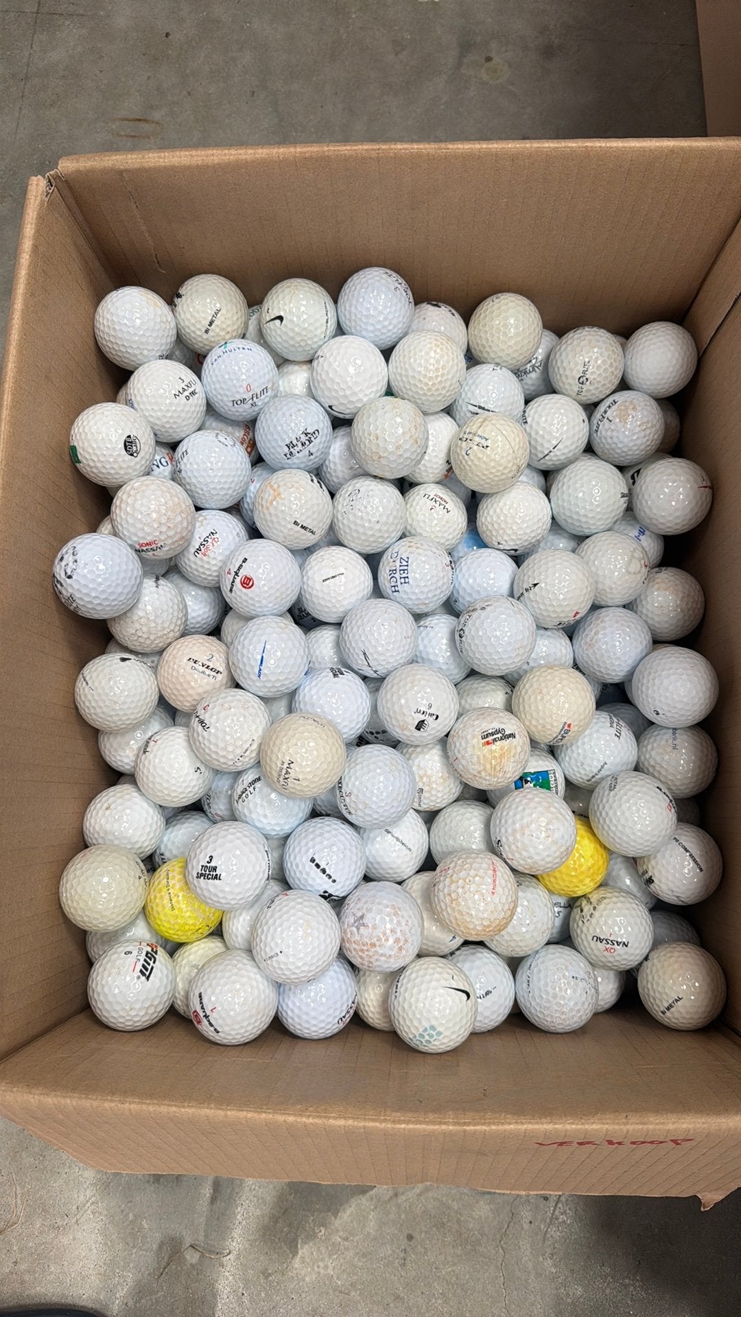 Witte mixed golfballen 100 stuks, Sport en Fitness, Ophalen of Verzenden, Gebruikt, Bal(len), Overige merken