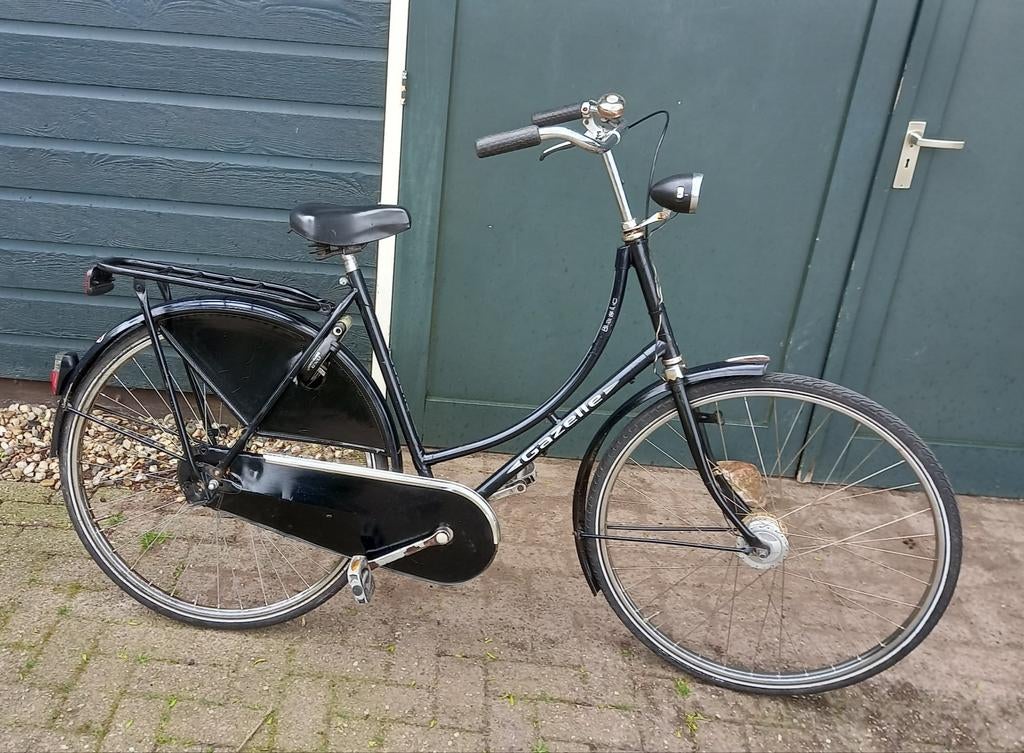 Omafiets 57 cm frame, Fietsen en Brommers, Fietsen | Dames | Damesfietsen, 56 cm of meer, Ophalen, Gebruikt, Gazelle