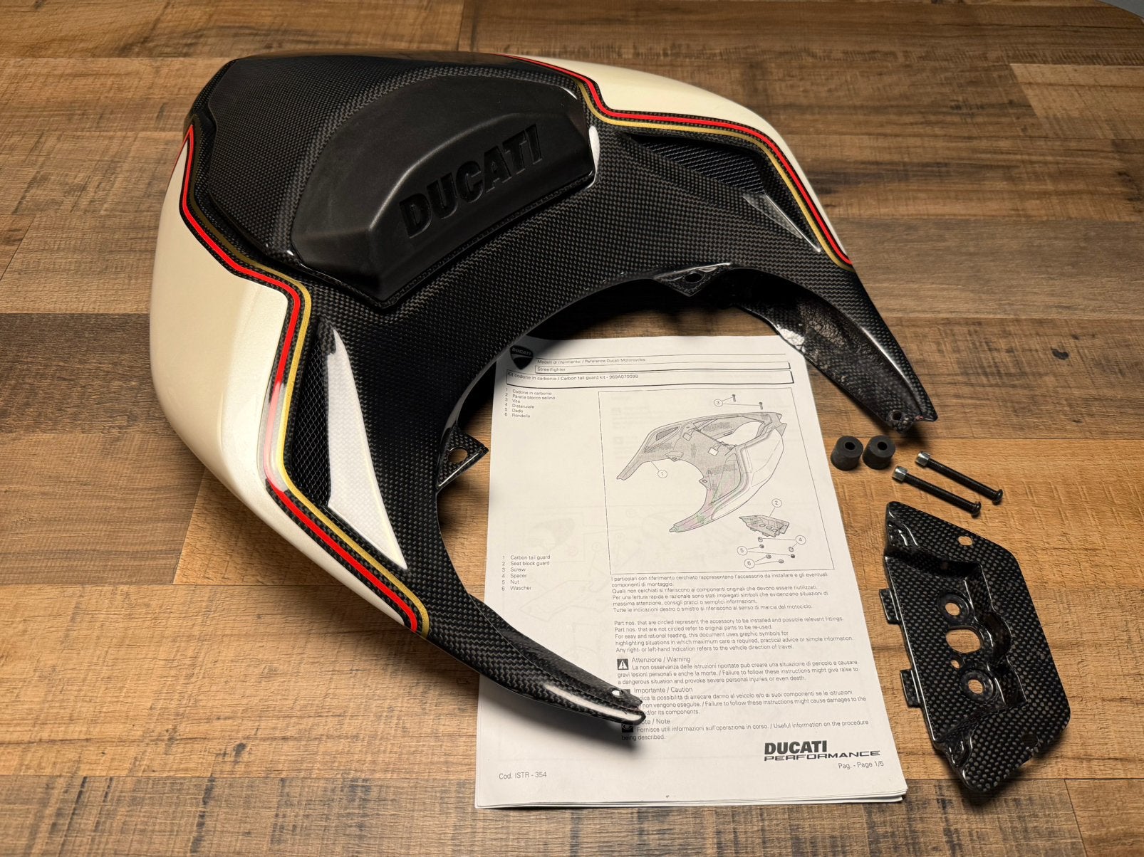 Ducati Performance carbon Achterkuipkit Ducati Streetfighter, Ophalen of Verzenden, Zo goed als nieuw