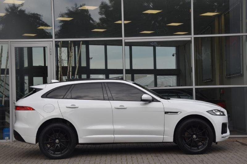Jaguar F-Pace 3.0 V6 AWD Aut. Pano Leder Camera CarPlay 53DK, Auto's, Jaguar, Automaat, Gebruikt, Zwart, 2995 cc