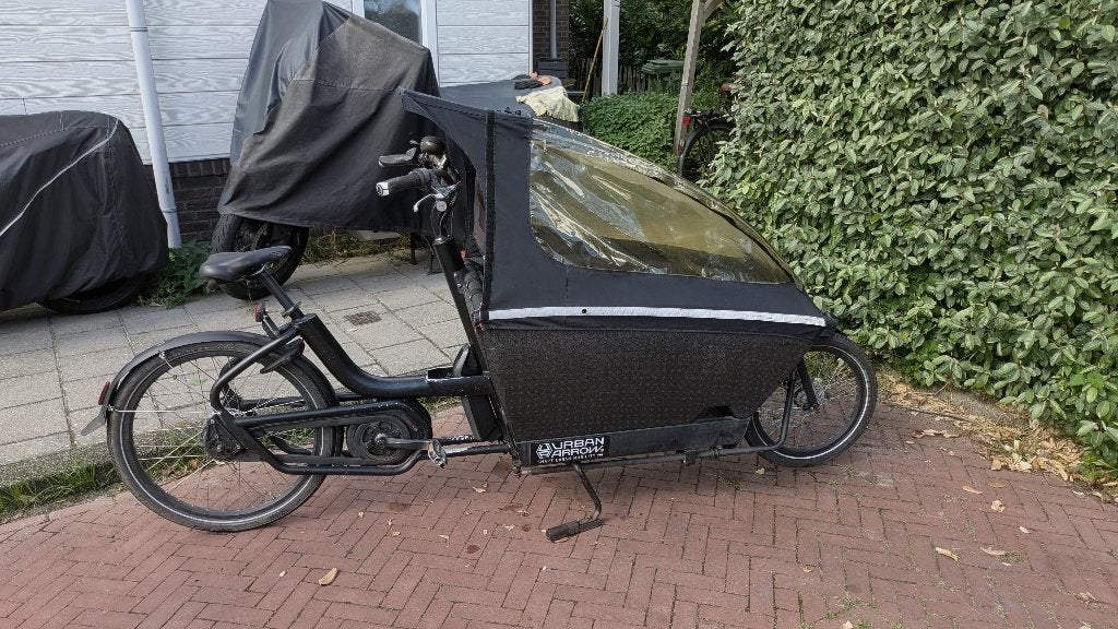 Urban Arrow bakfiets met Bosch ActiveLine Plus motor, Fietsen en Brommers, Gebruikt, 2 kinderen, Elektrisch, Trommelrem
