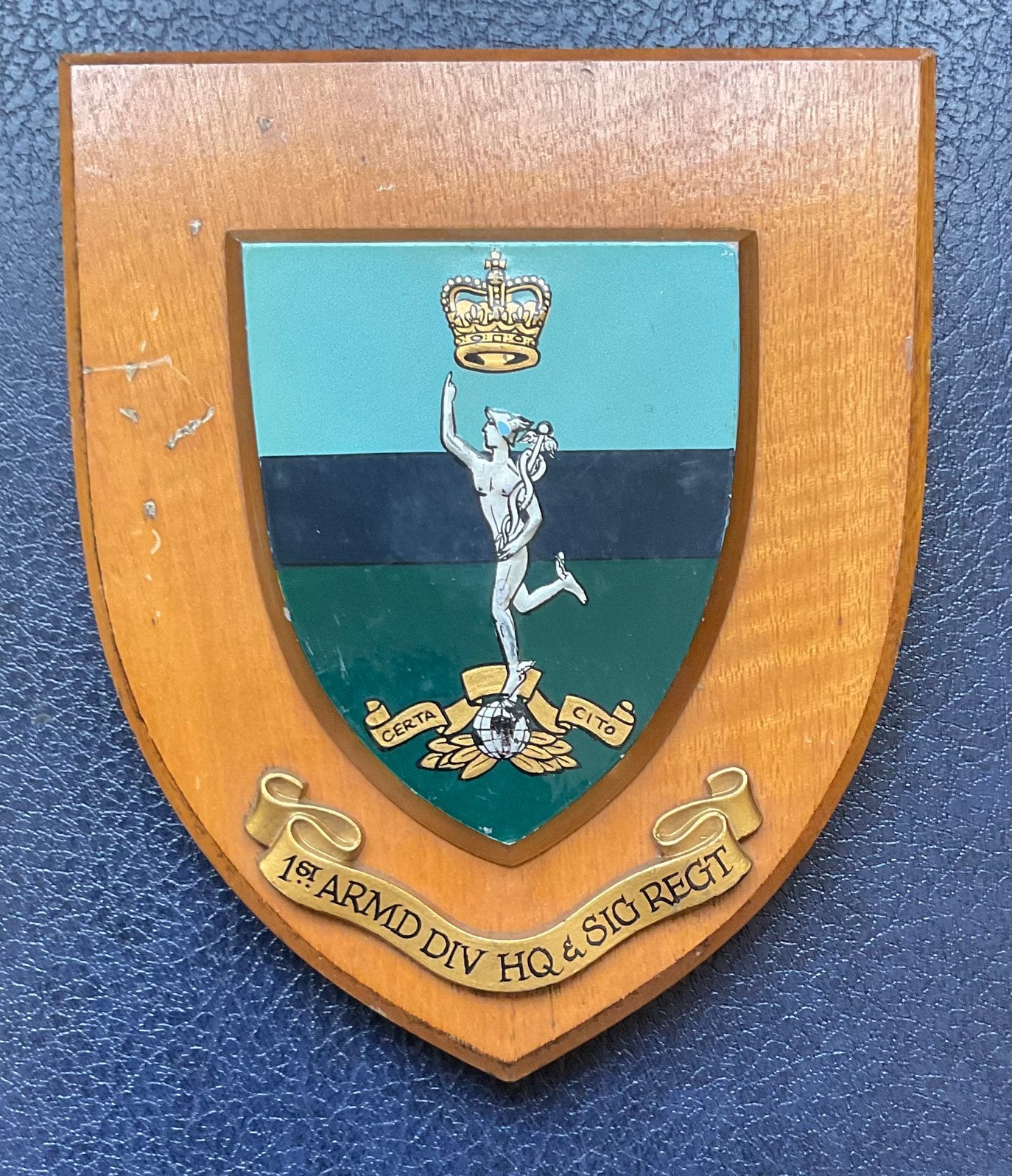 Militaria - Schild 1st ARMD DIV HQ & SIG REGT - UK., Ophalen of Verzenden, Landmacht, Engeland, Embleem of Badge