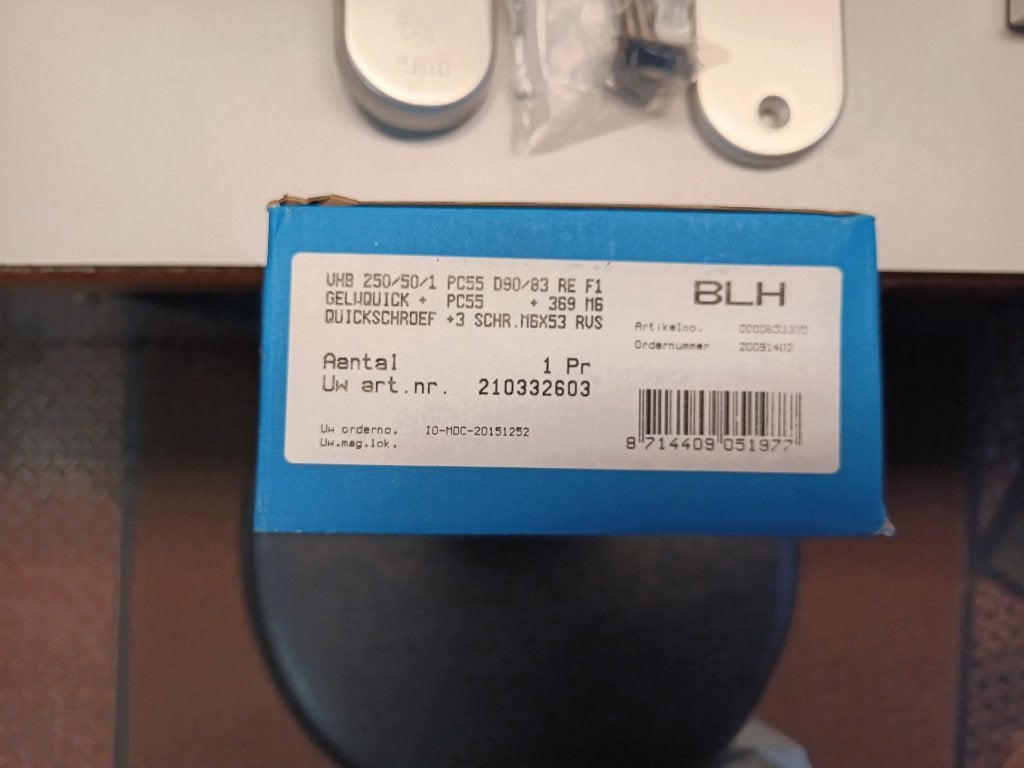 Divers hang-en sluitwerk incl secustrips, Doe-het-zelf en Verbouw, Ophalen, Nieuw, Overige materialen, Overige typen