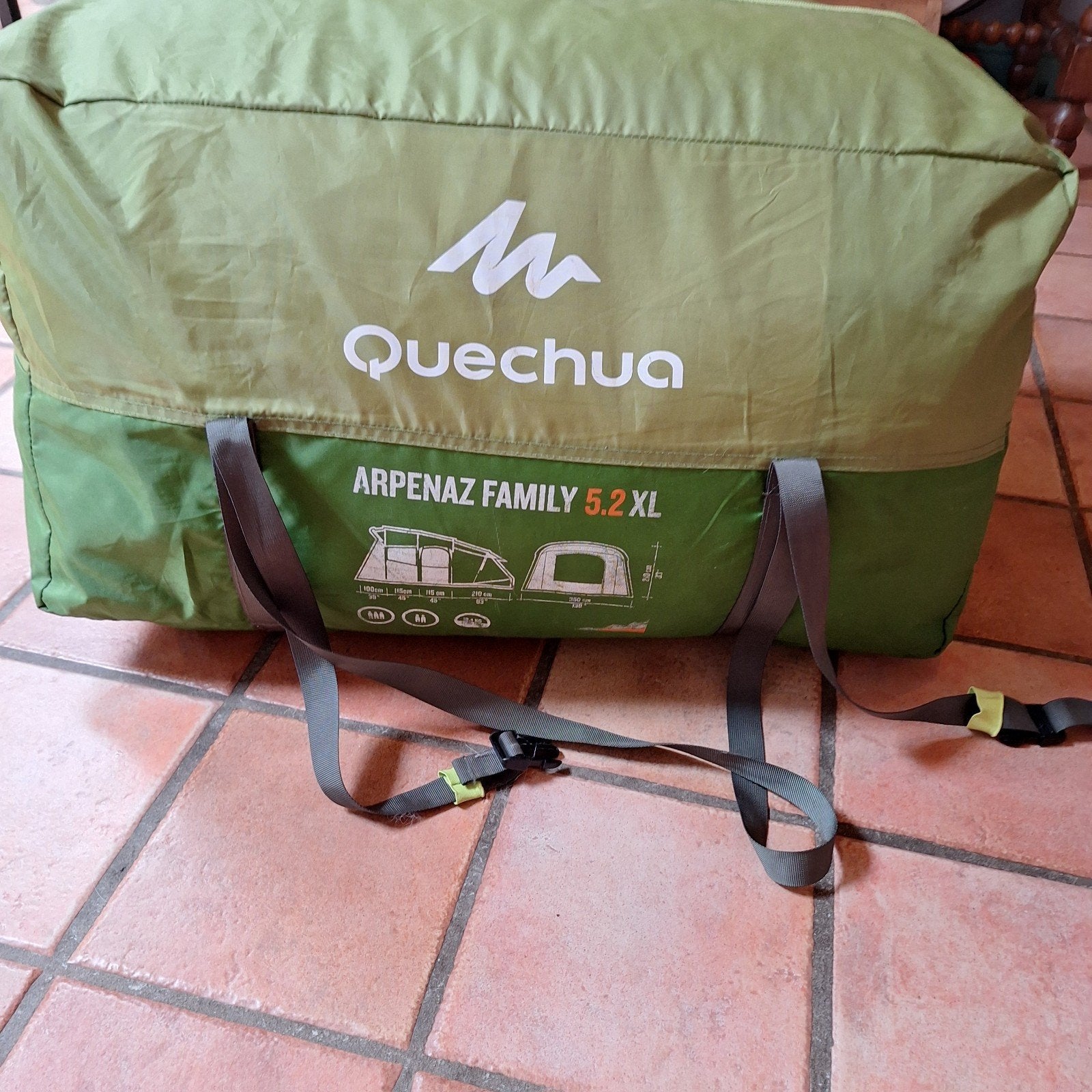 Quechua Arpenaz Family 5.2 XL Familietent, Ophalen of Verzenden, Gebruikt, Tot en met 5