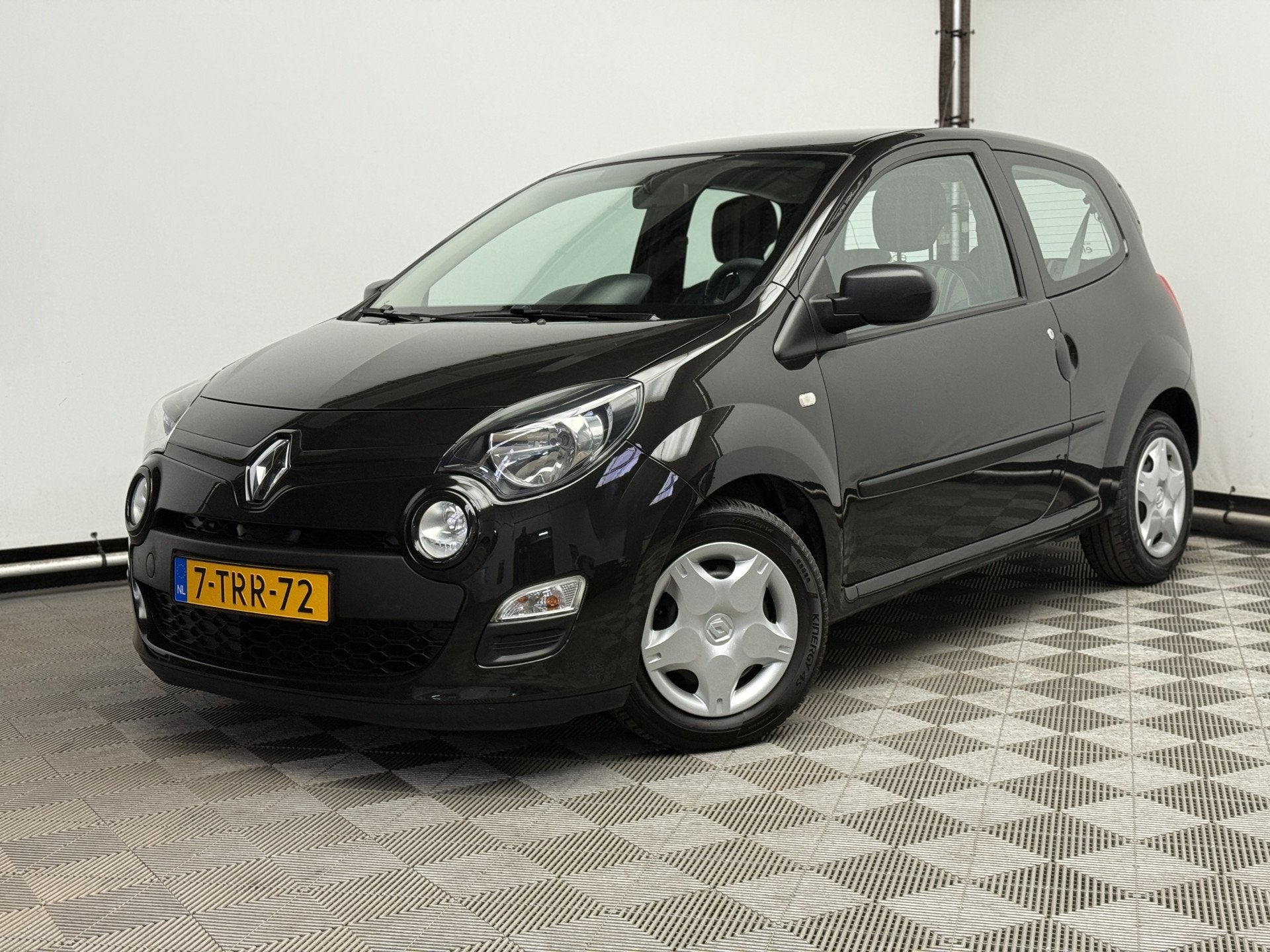 Renault Twingo 1.2 16V Parisienne 3-drs Airco NL Auto, Voorwielaandrijving, Gebruikt, 4 cilinders, Met garantie (alle)