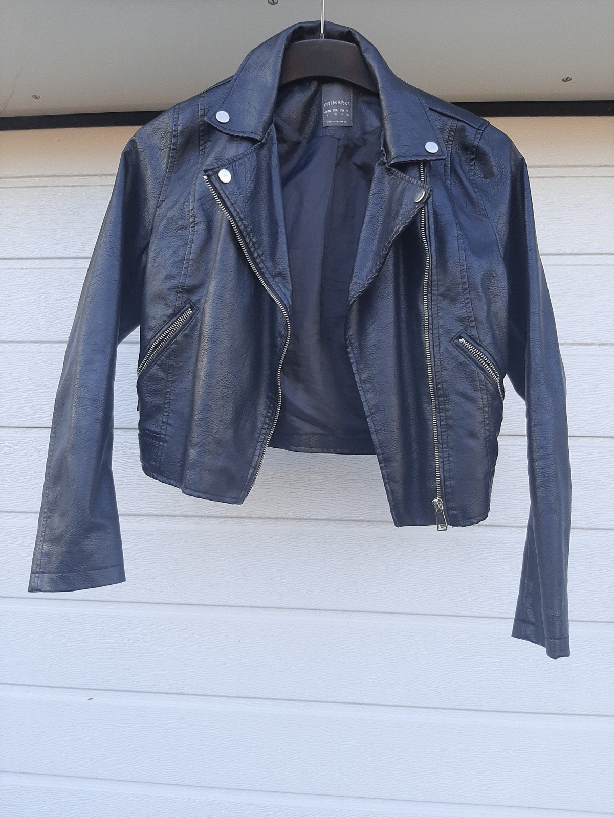 Zwart leren jasje met goed werkende ritsen, Kleding | Dames, Primark, Zwart, Ophalen of Verzenden, Maat 36 (S)