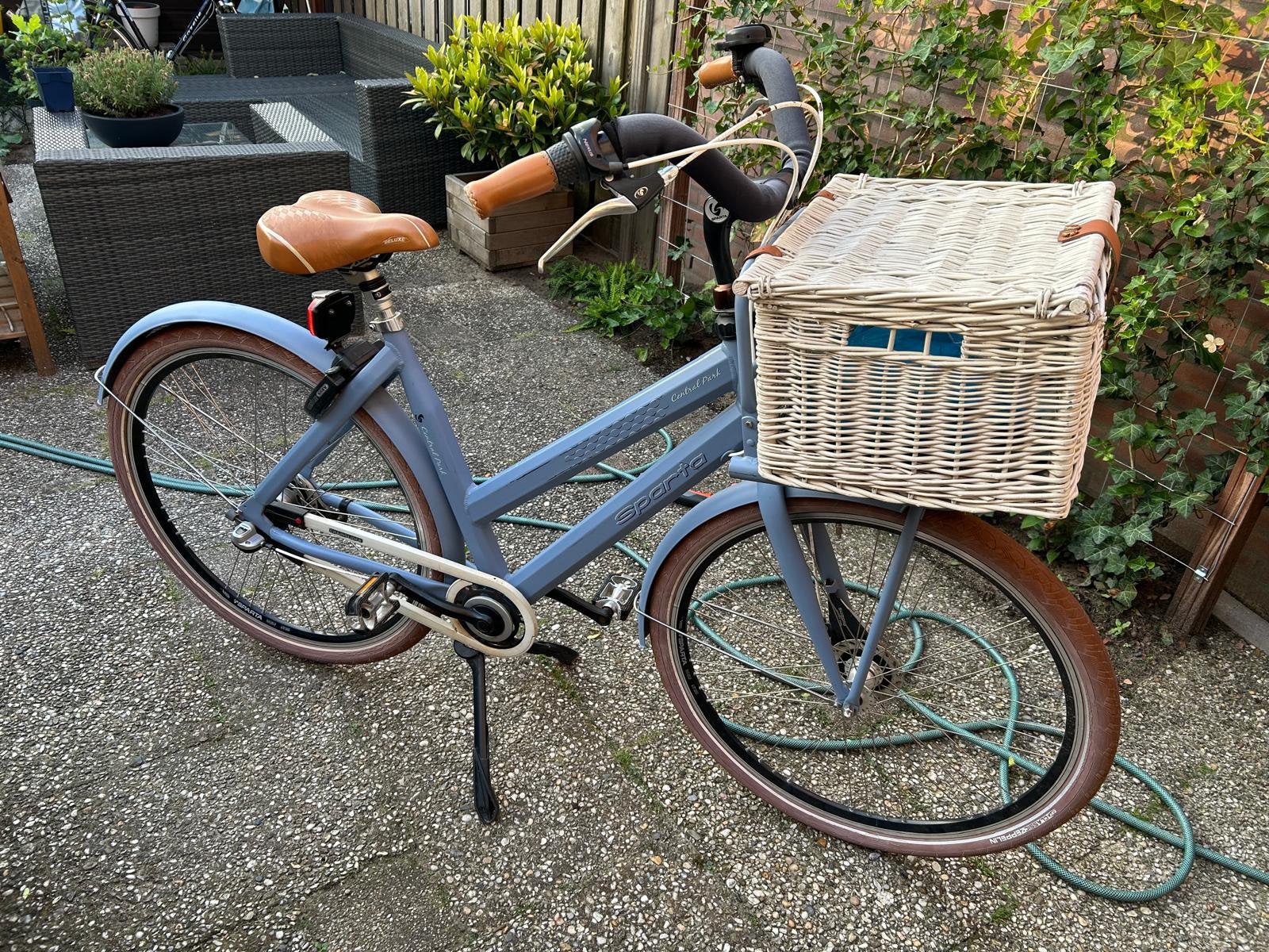Sparta damesfiets met mand frame 53 cm, Sparta, 53 tot 56 cm, Versnellingen, Ophalen of Verzenden