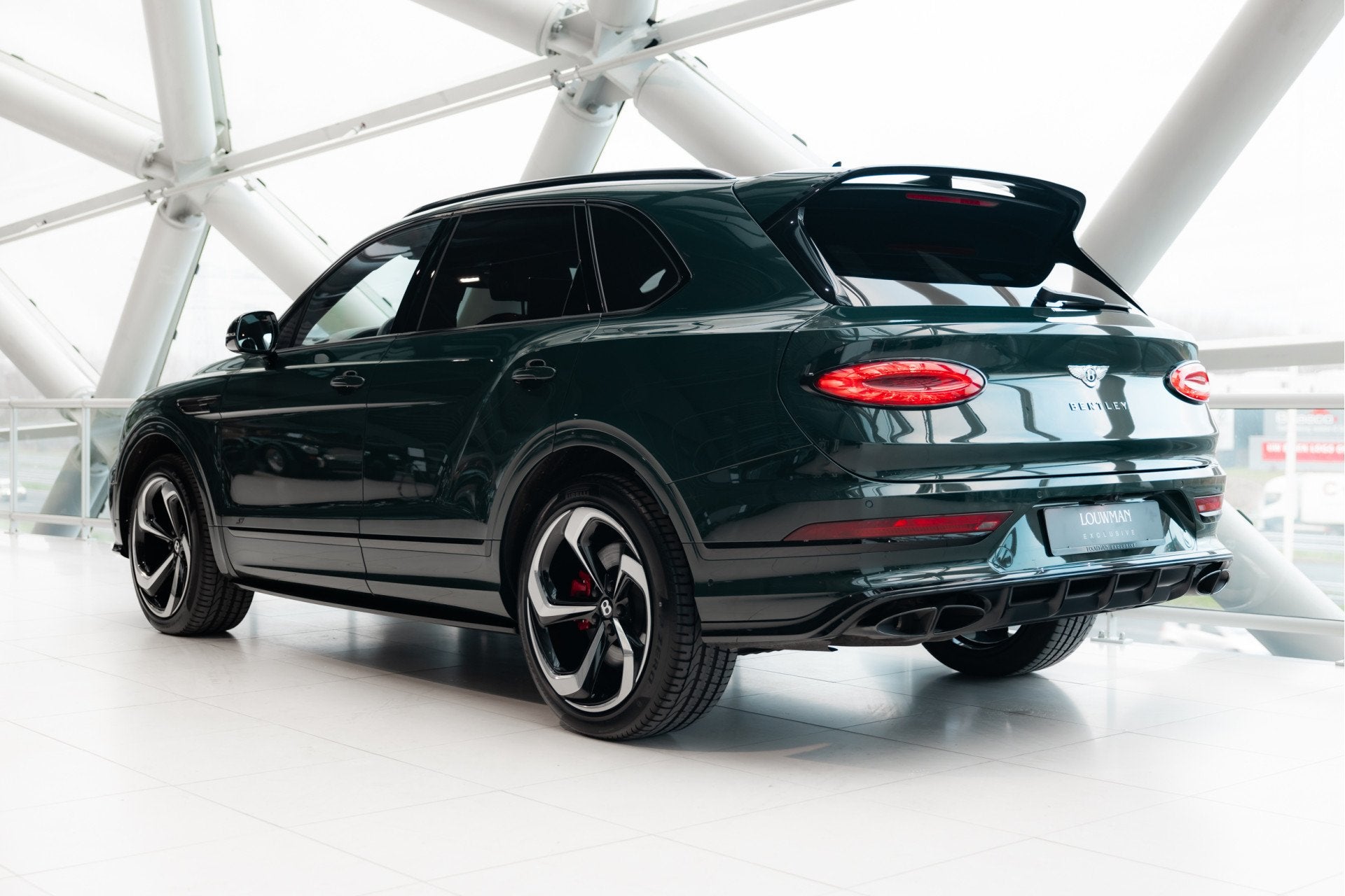 Bentley Bentayga V8 S | Rear Entertainment | Touring Spec |, Auto's, Bentley, Automaat, Bentayga, Gebruikt, Vierwielaandrijving