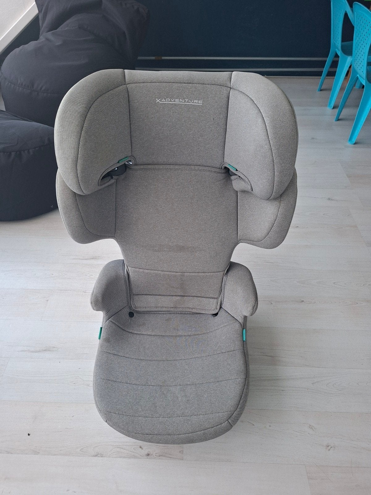 Autostoel - Grijs, Gebruikt, 15 t/m 36 kg, Verstelbare rugleuning, Isofix