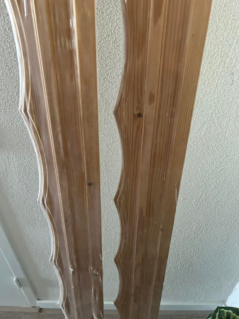 2 gordijnkappen, Ophalen, Zo goed als nieuw, Mdf, 200 tot 250 cm