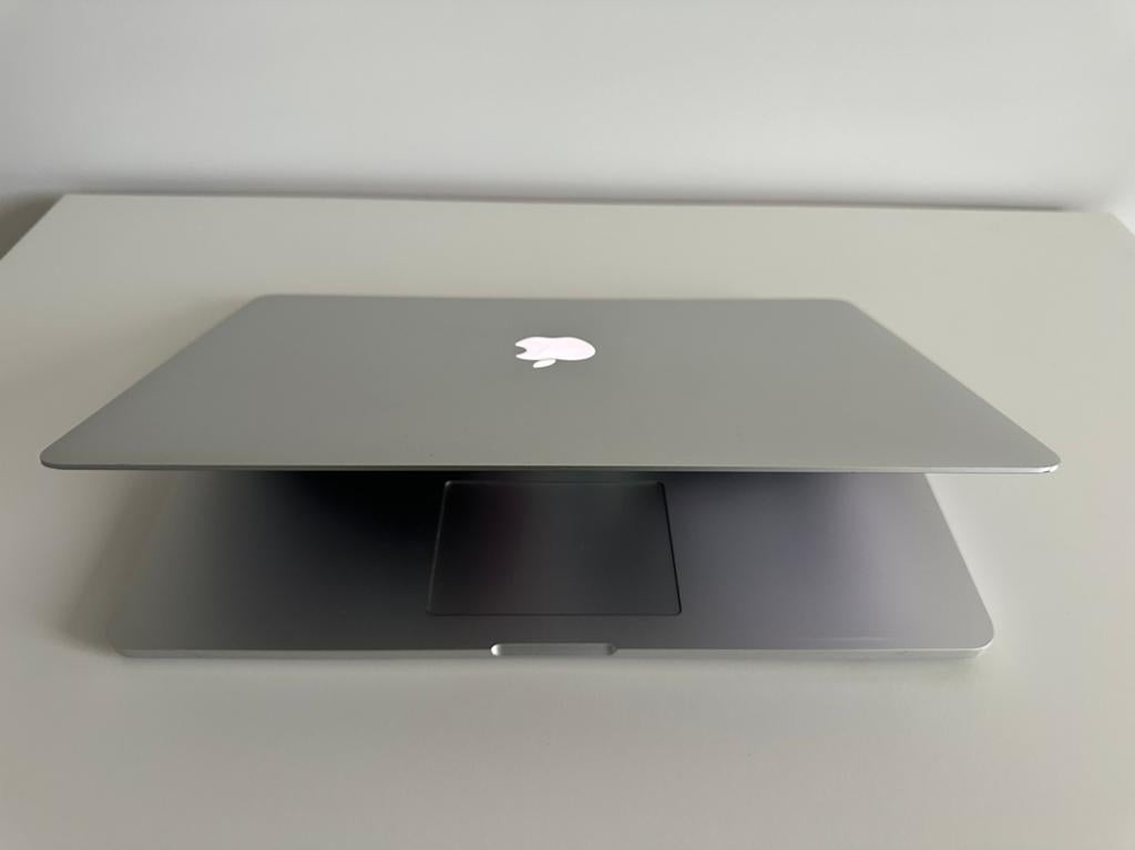 Apple MacBook PRO met valschade (refurbish of onderdelen), Gebruikt, Qwerty, Overige groottes, Ophalen of Verzenden