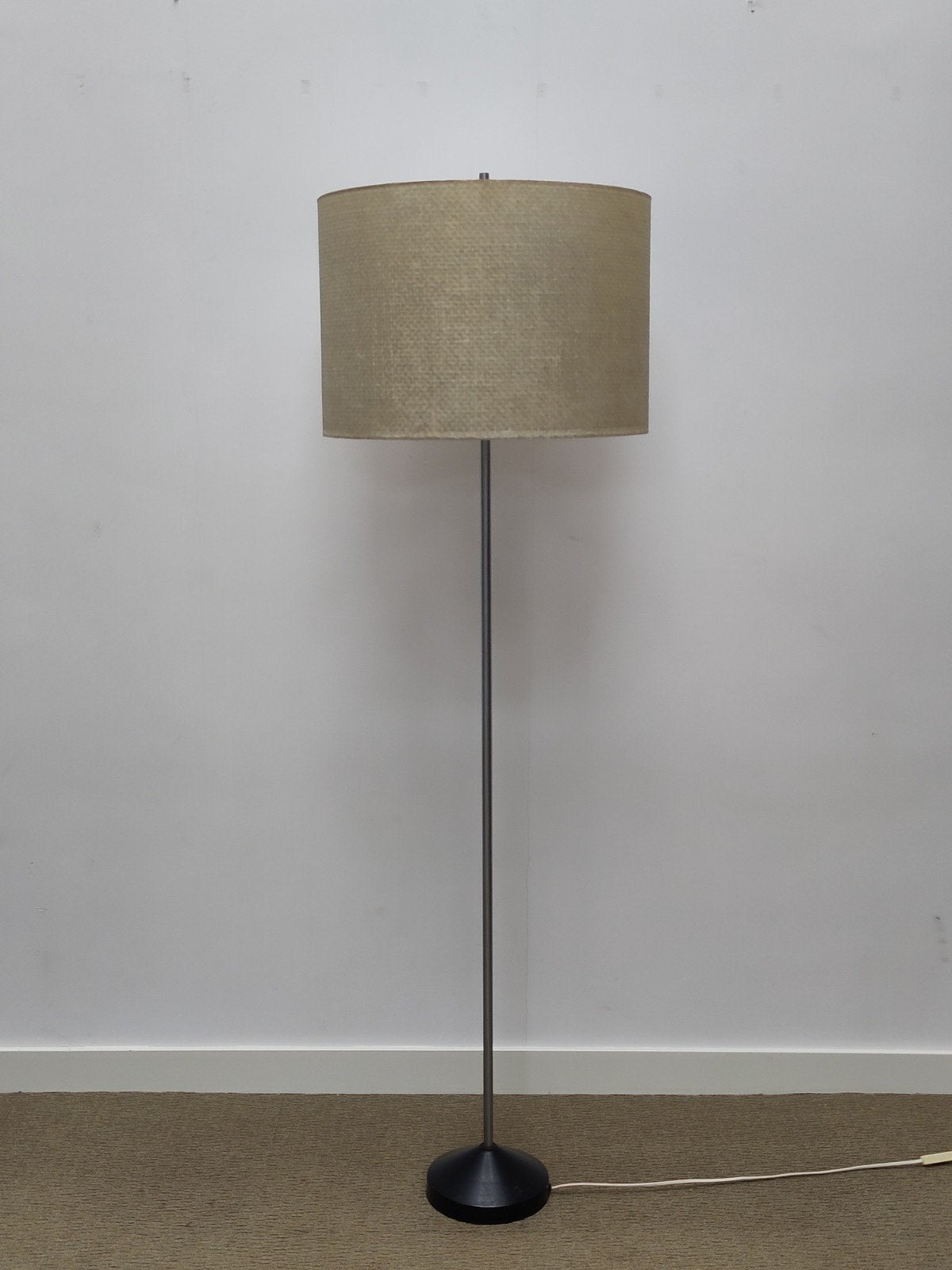 Vintage staande lamp metaal vloerlamp metaal glasvezel, Huis en Inrichting, Lampen | Vloerlampen, Ophalen, Gebruikt, Mid century modern