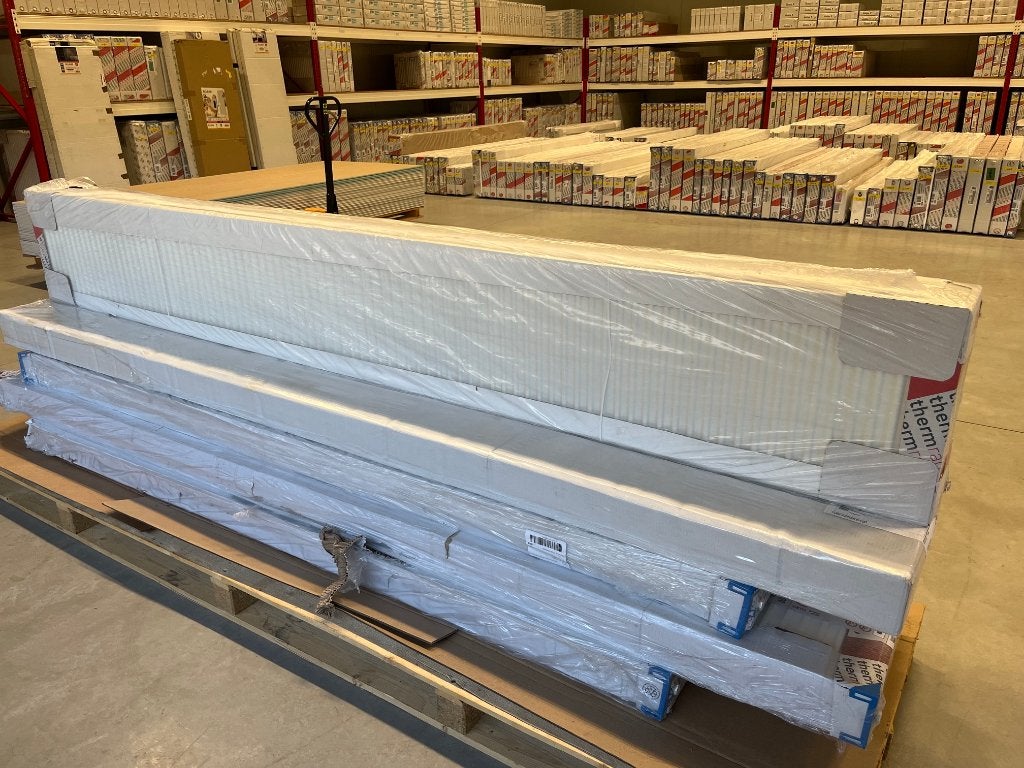 Thermrad Super-8 Compact 400 hoog x 3000 breed T33 5100 Watt, 30 tot 80 cm, Hoog rendement (Hr), Radiator, Nieuw