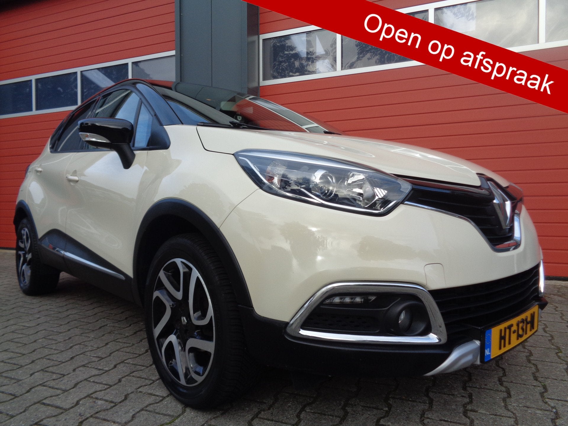 Renault Captur 0.9 TCe Xmod Clima Cruise Navi LMV NL-Auto 11, Auto's, Voorwielaandrijving, 898 cc, Gebruikt, Euro 6