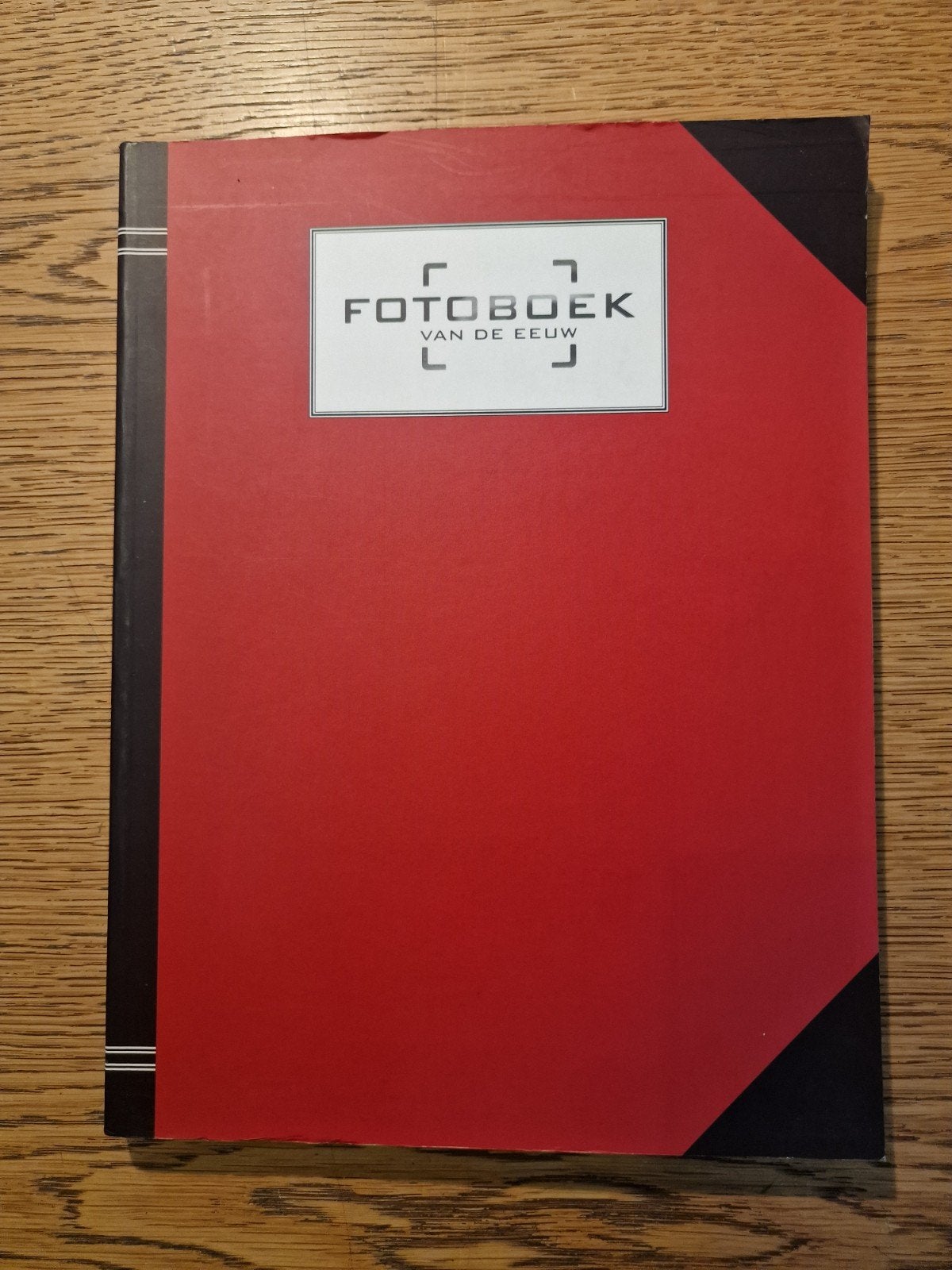 Fotoboek van de Eeuw - Unieke historische fotocollectie, Ophalen of Verzenden, Zo goed als nieuw, Fotografie algemeen, Stichting Fotoboek van de Eeuw