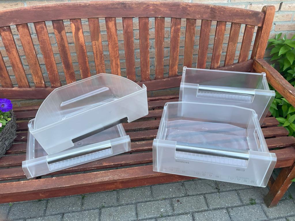 Siemens koelkast onderdelen: lades en glasplaten, Witgoed en Apparatuur, 200 liter of meer, Zonder vriesvak, Gebruikt, 160 cm of meer