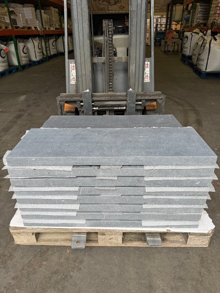 Belgisch Hardsteen zwembadranden 100x35x5/3cm voorraad, 60 cm of meer, Hardsteen, 60 cm of meer, Overige typen