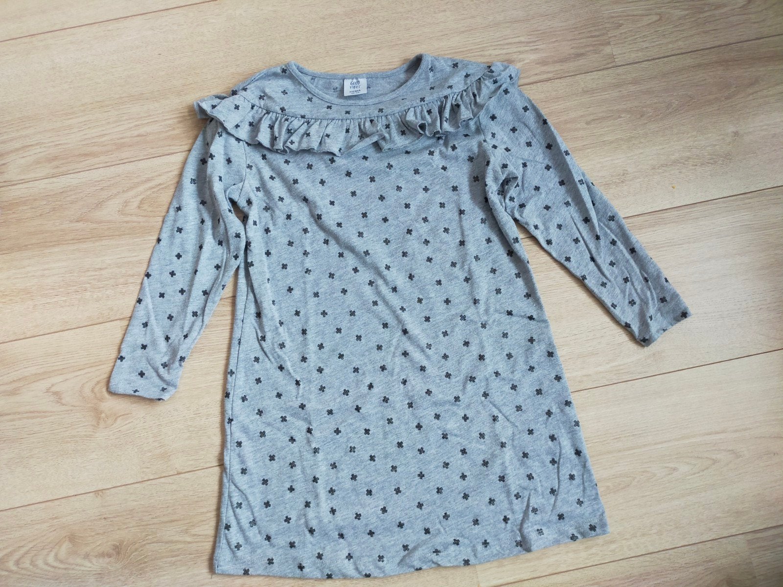 Zgan! Mooie grijze jurk met glitters van Hema! Mt 122/128, Kinderen en Baby's, Meisje, Ophalen of Verzenden, Zo goed als nieuw