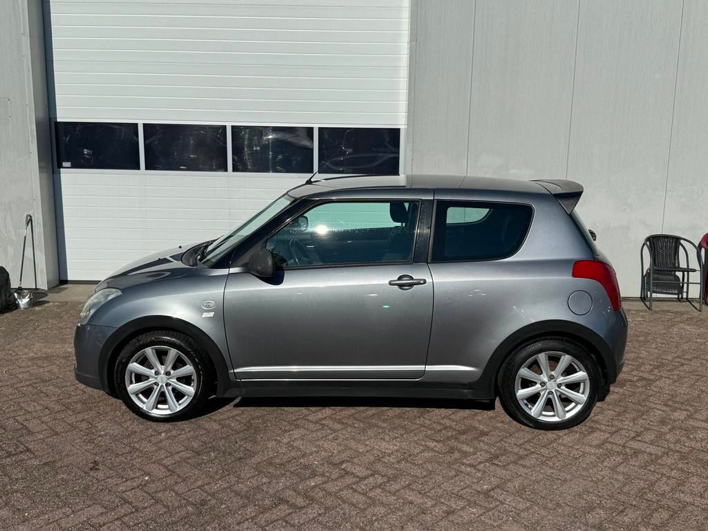 Suzuki Swift 1.5 GLS, Auto's, Suzuki, Voorwielaandrijving, 15 km/l, 4 cilinders, 400 kg