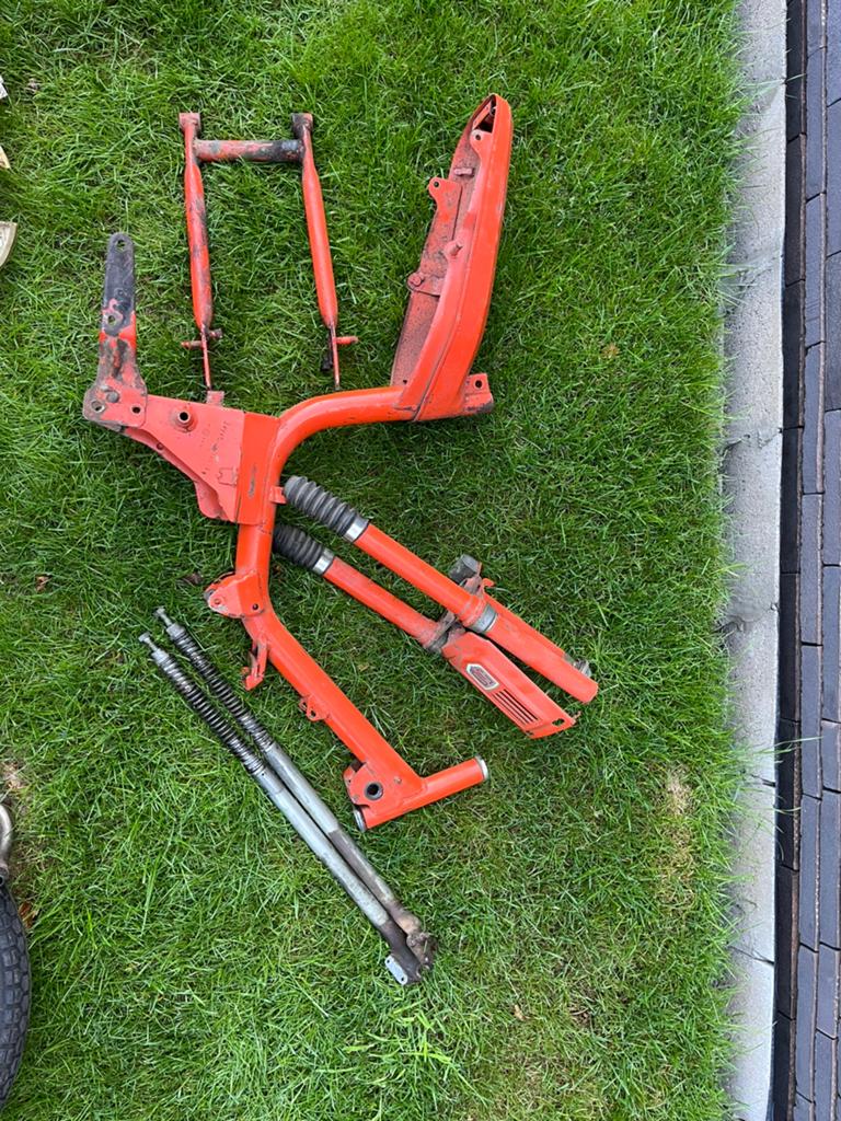 Kader honda novio, Fietsen en Brommers, Brommeronderdelen | Oldtimers, Ophalen of Verzenden, Zo goed als nieuw