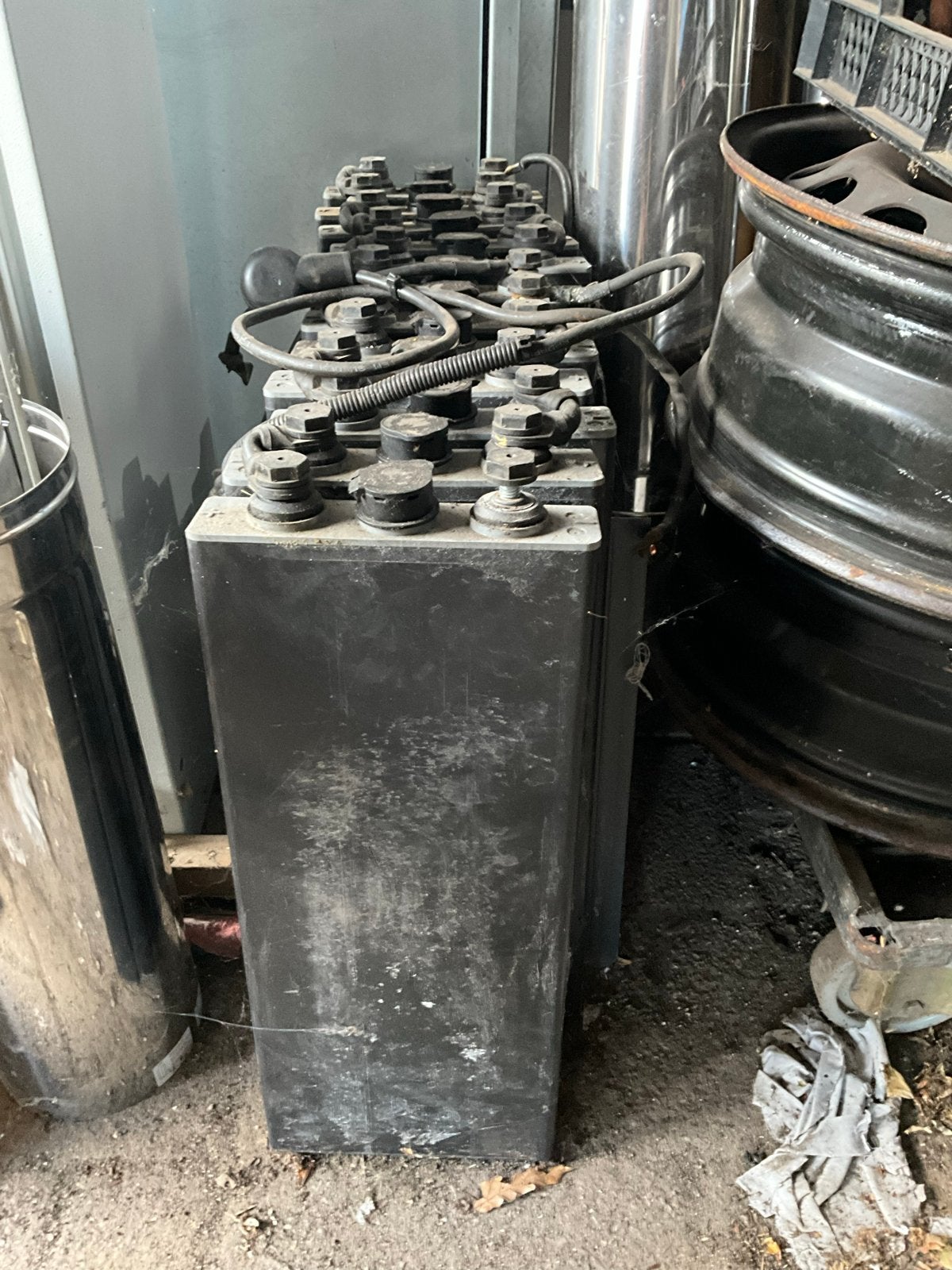24V 90A Acculader met Tractiebatterij, Auto-onderdelen, Accu's en Toebehoren, Ophalen, Gebruikt