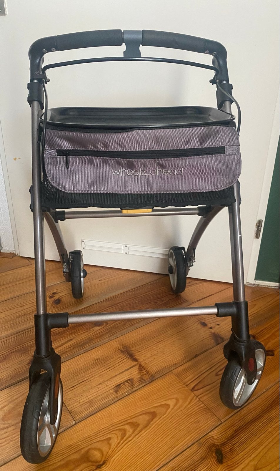 Wheelsahead lichtgewicht binnen rollator WARO004, Ophalen of Verzenden, Opvouwbaar, Zo goed als nieuw