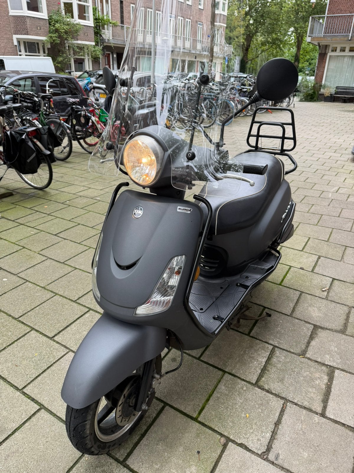 Mooie Sym Fiddle 2 uit 2018 45km/u, Fietsen en Brommers, Scooters | SYM, Ophalen, Zo goed als nieuw, Benzine, Fiddle