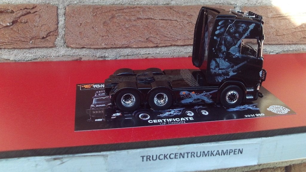 Tekno  Scania  Next  Gen  S - Serie  van  Gow  Transport.