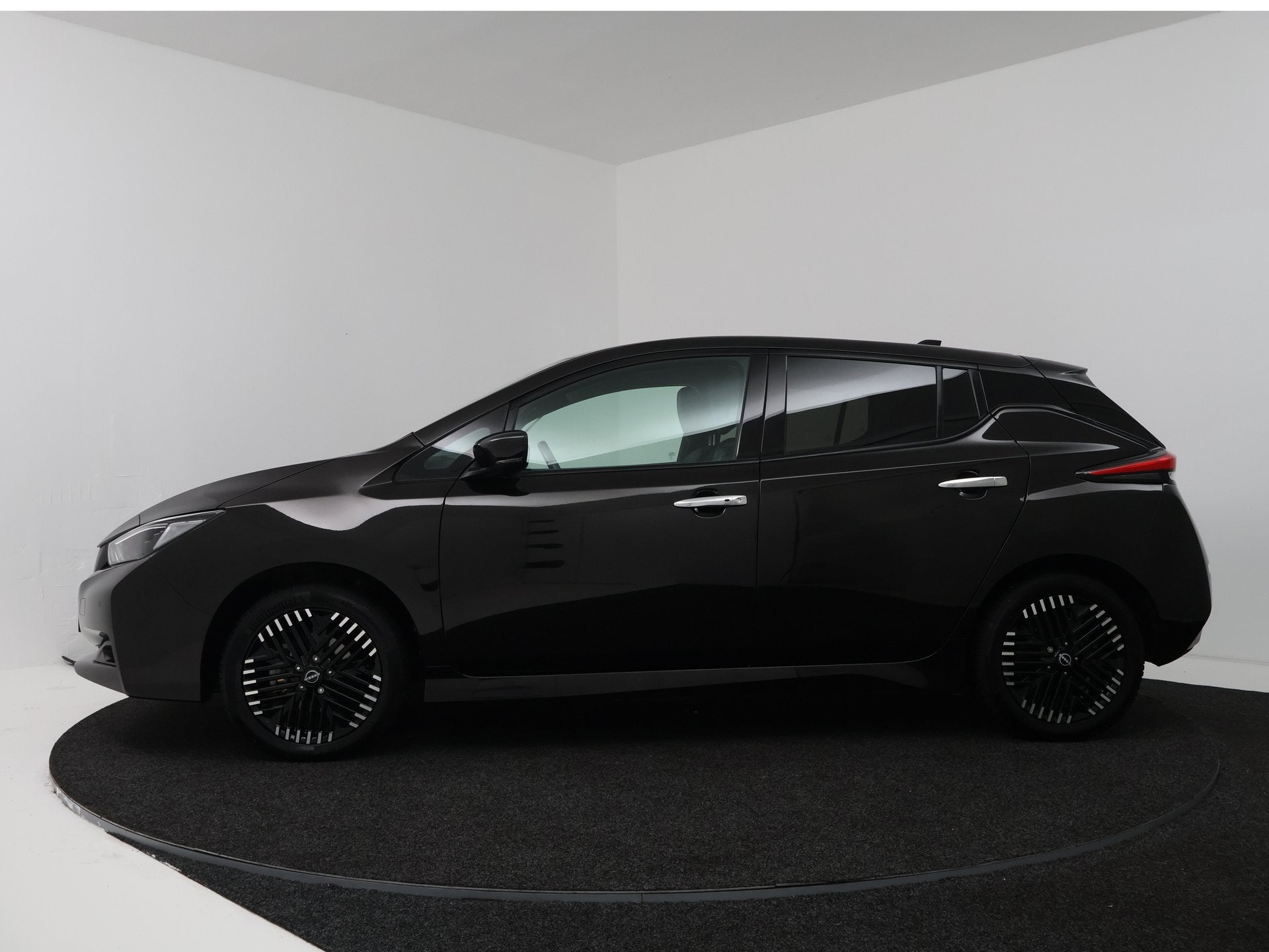 Nissan Leaf e+ Tekna 62 kWh Origineel Nederlands | SOH 92,9%, Auto's, 12 maanden, Gebruikt, Zwart, 536 min