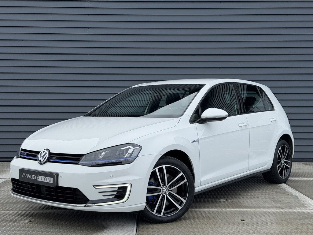 Volkswagen Golf 1.4 TSI GTE (bj 2015, automaat), 8 kWh, Stof, Gebruikt, 4 cilinders
